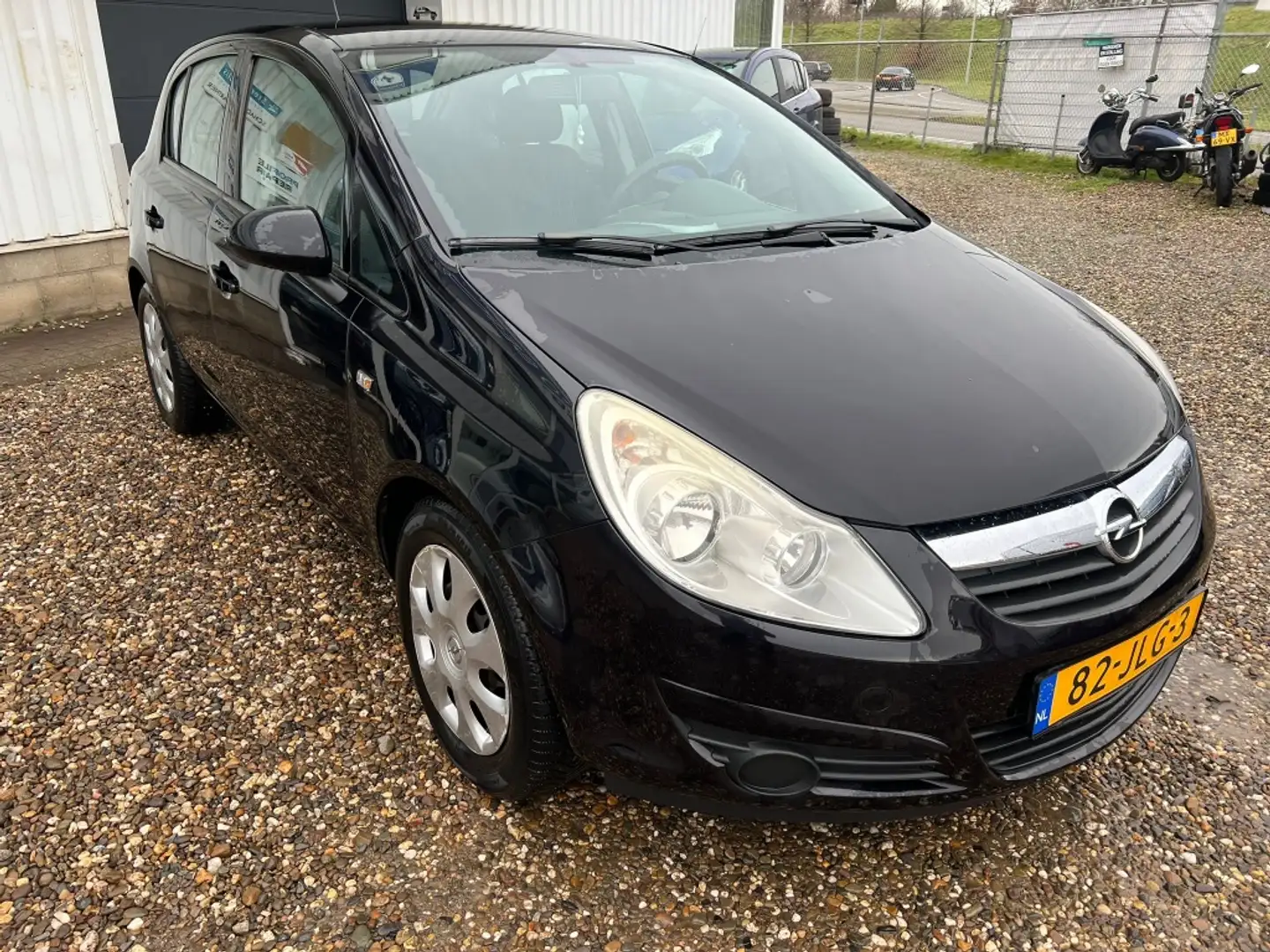 Opel Corsa 1.2-16V Business*AIRCO*5DRS Чорний - 2