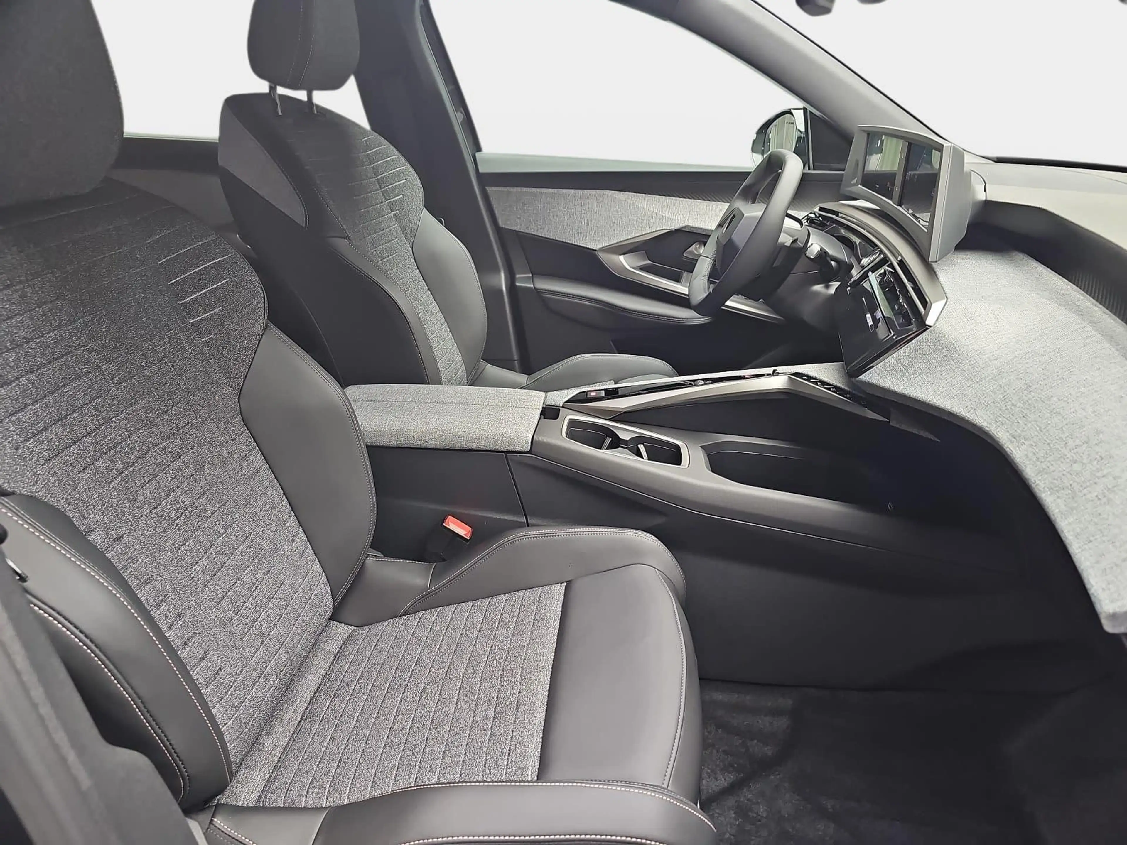 Peugeot 5008 5008 1.2 HYBRID 145 E-DSC6 ALLURE KLIMA LED 7-S DA — photo 17