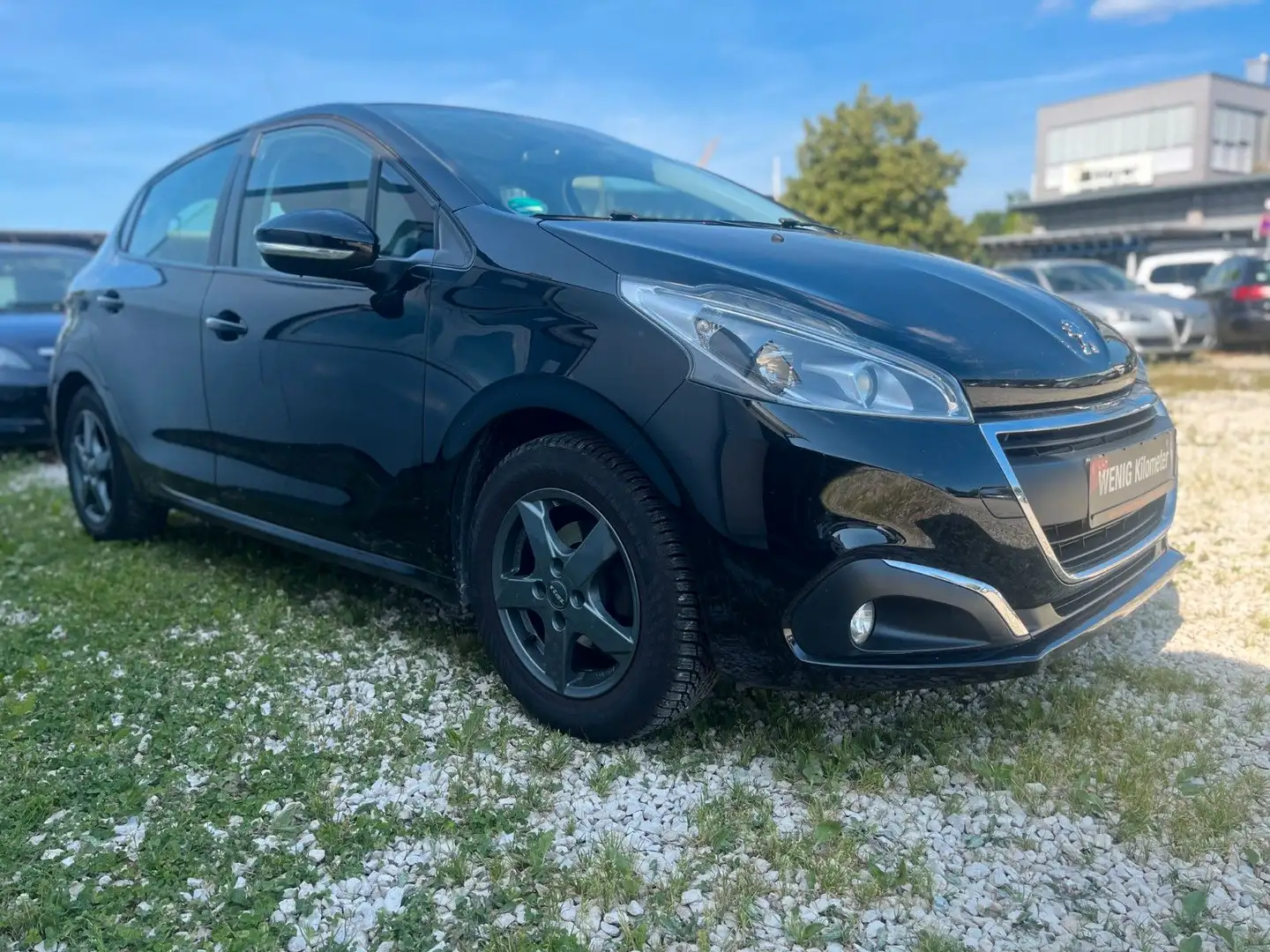 Peugeot 208 Active, 5-Trg, wenig KM, SHZ Noir - 2