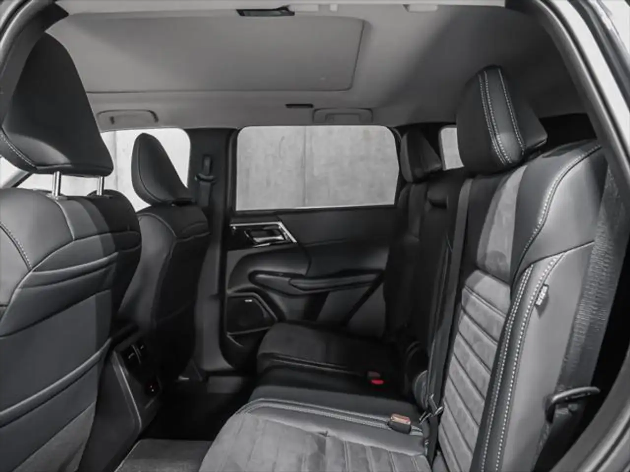 Mitsubishi Outlander снимка Mitsubishi Outlander
