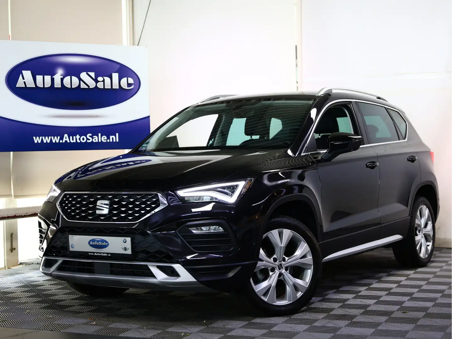 SEAT Ateca 1.5 TSI DSG Style CARPLAY STUURVW LEDER CAMERA '22 Zwart - 1
