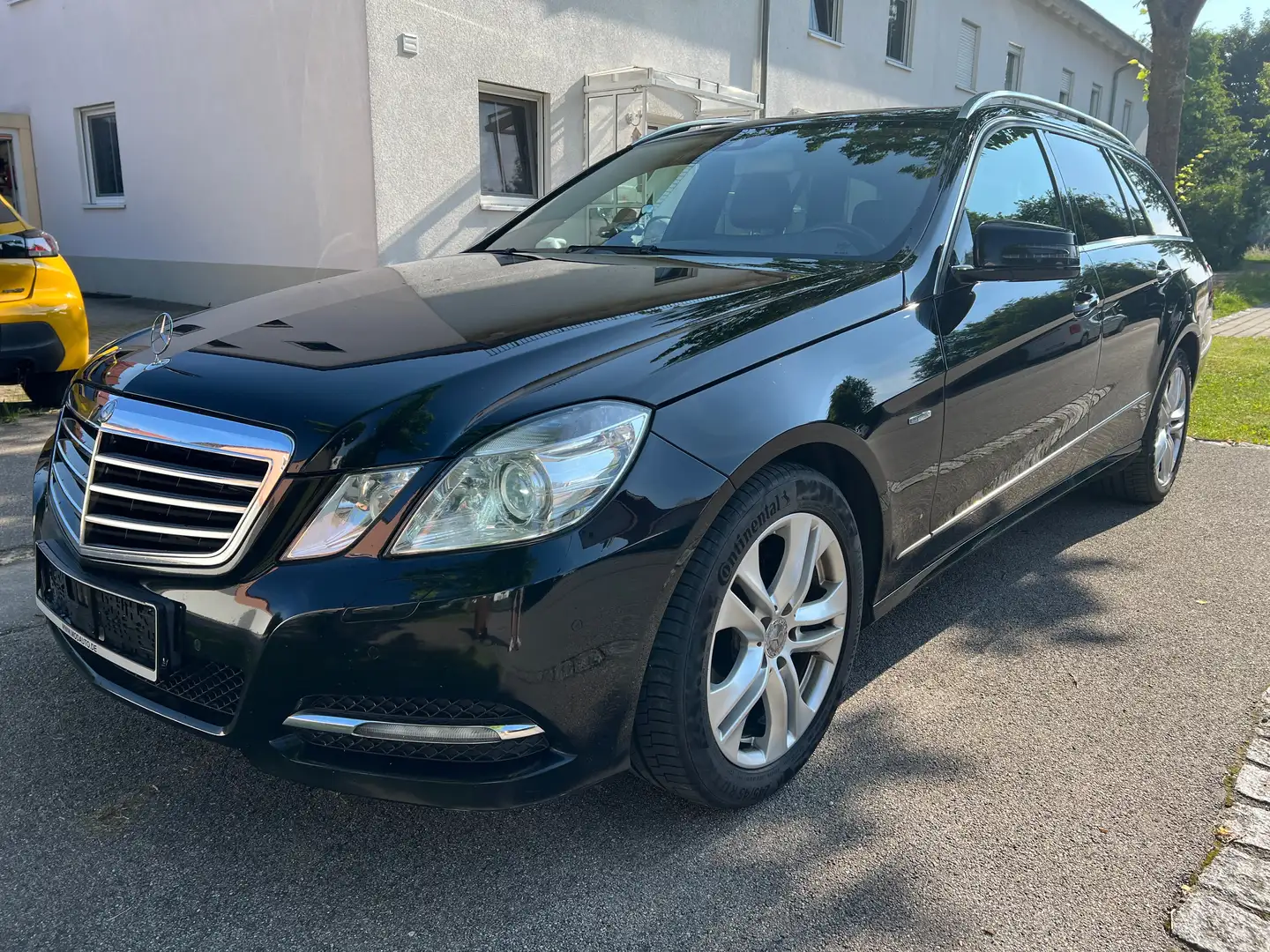 Mercedes-Benz E 250 T CDI DPF BlueEFFICIENCY 7G-TRONIC Avantgarde Navi Schwarz - 2