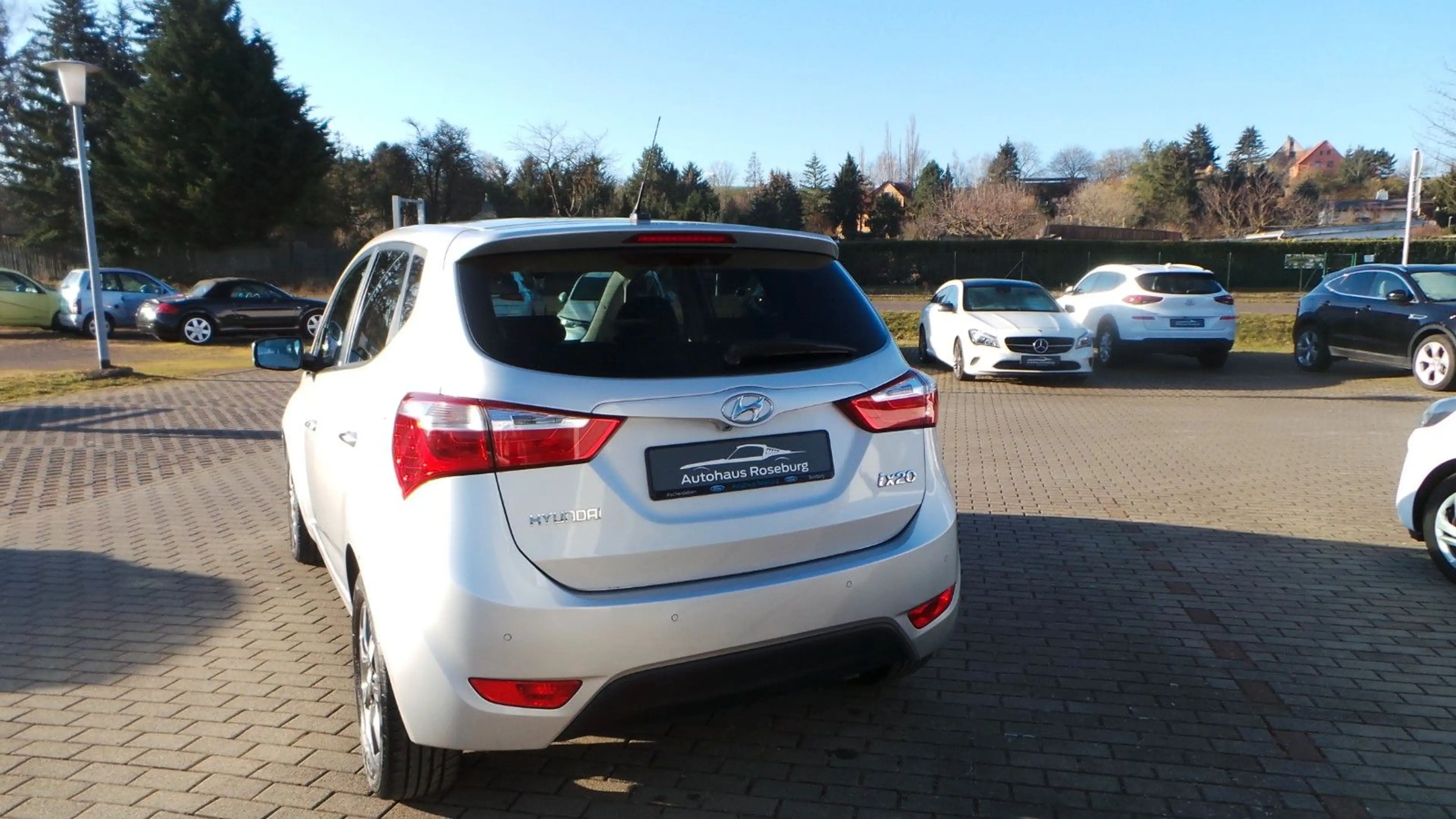 Hyundai iX20 Passion Klimaautomatik, Sitzheizung, Navi — photo 5