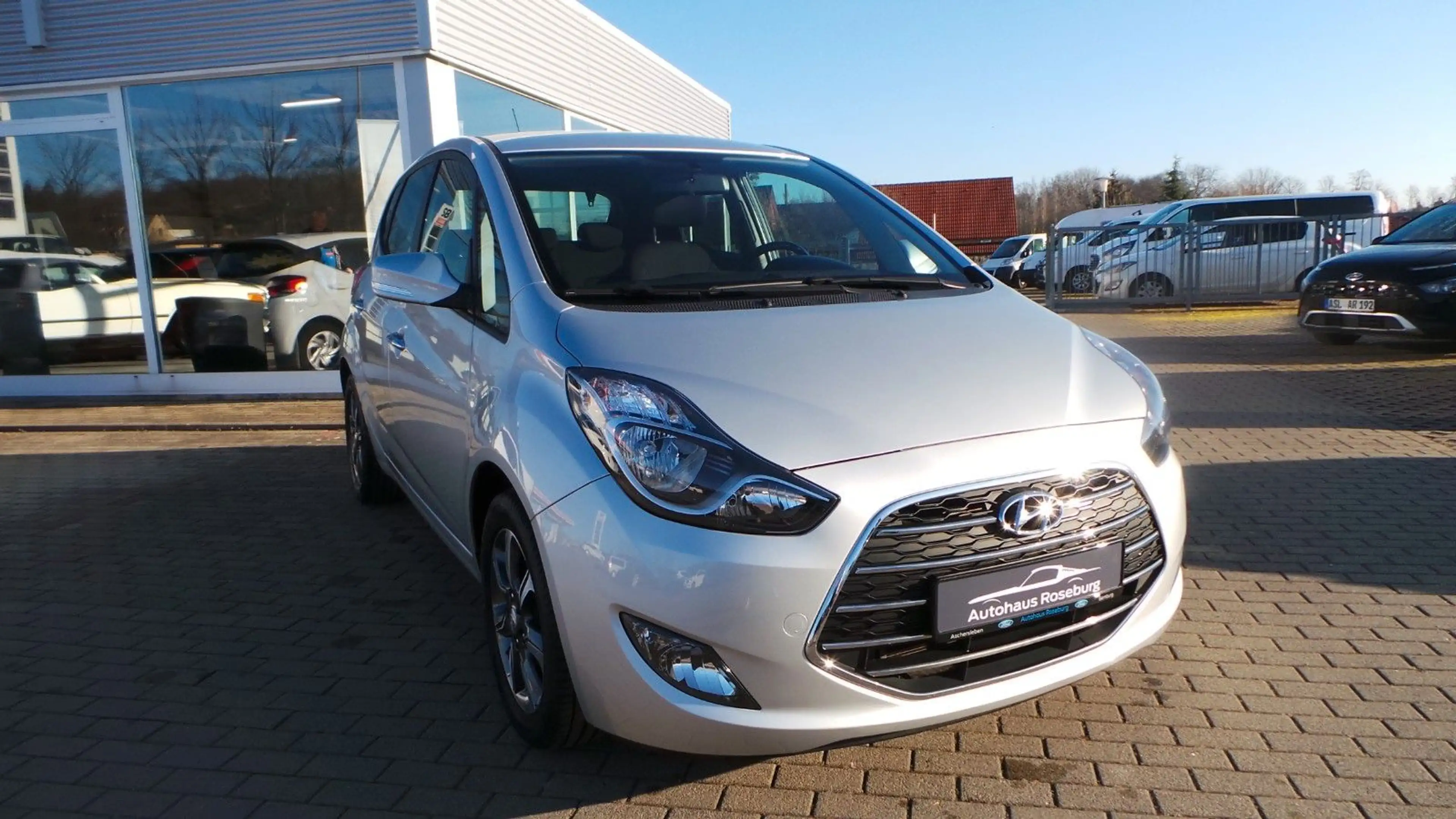 Hyundai iX20 Passion Klimaautomatik, Sitzheizung, Navi — photo 8