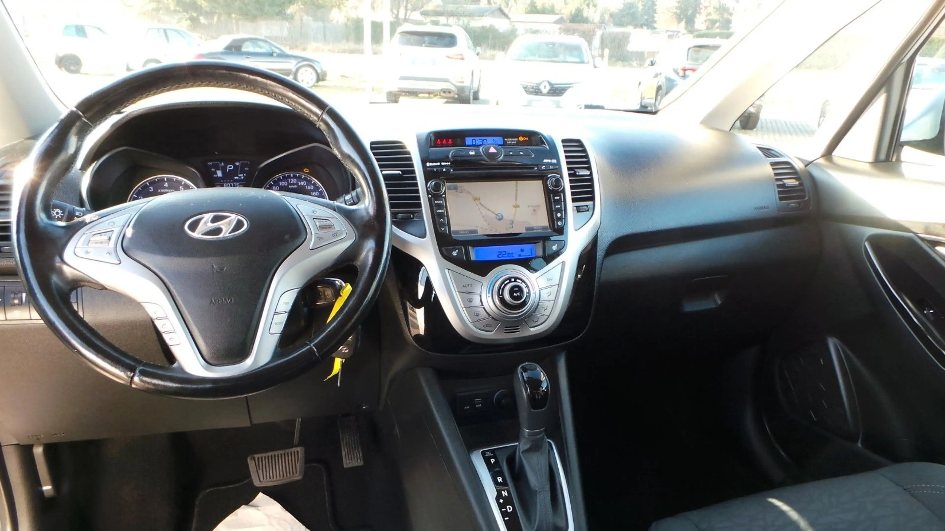 Hyundai iX20 Passion Klimaautomatik, Sitzheizung, Navi — photo 12