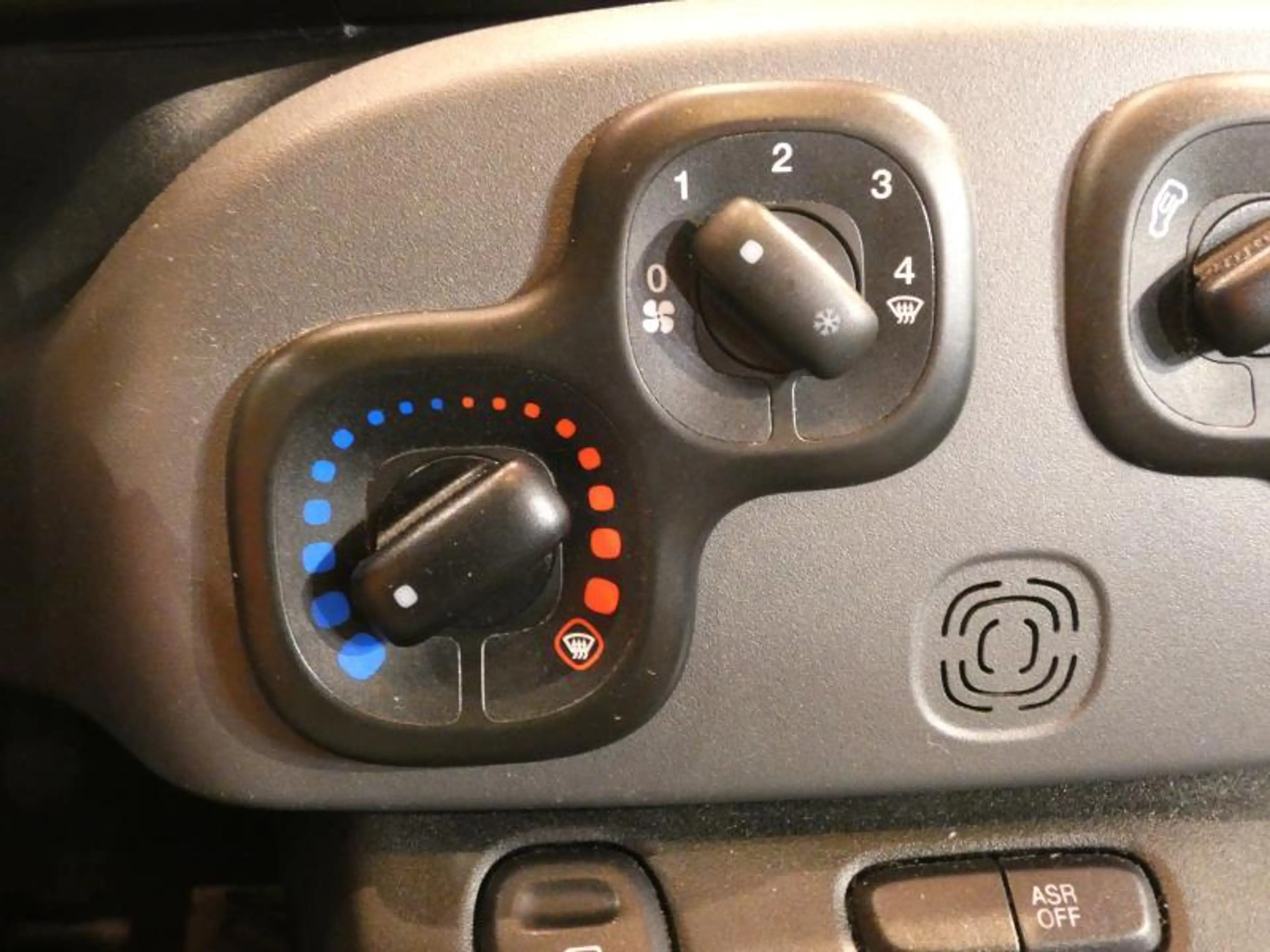 Fiat Panda Cross — photo 15
