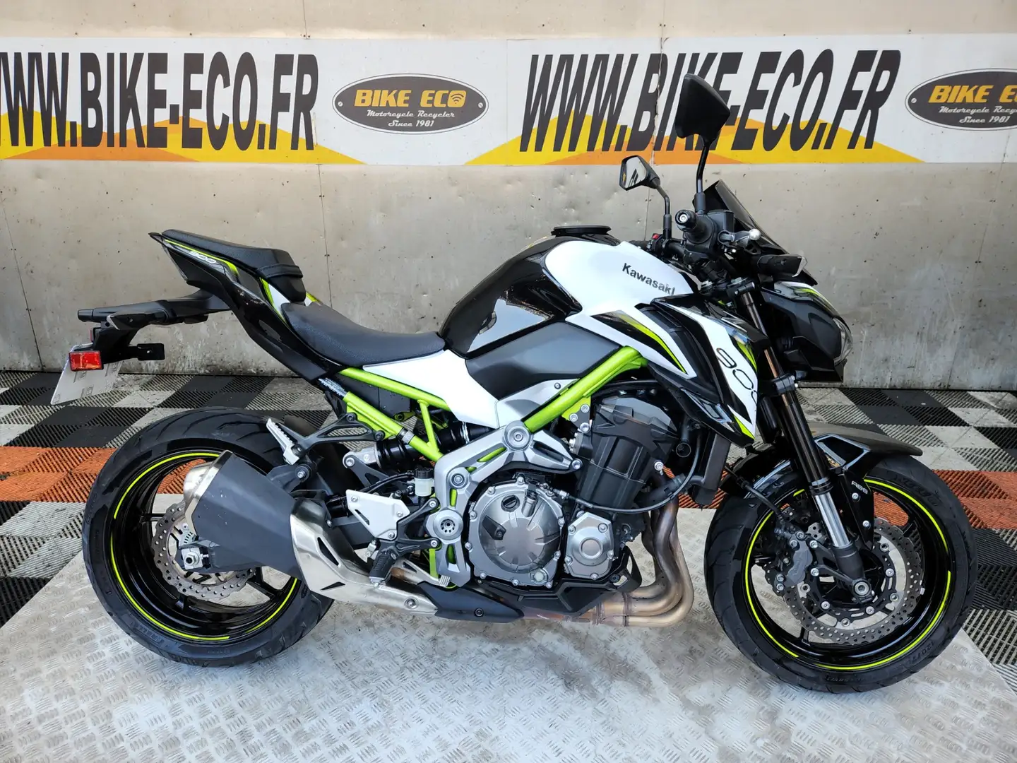 Kawasaki Z 900 Blanc - 1