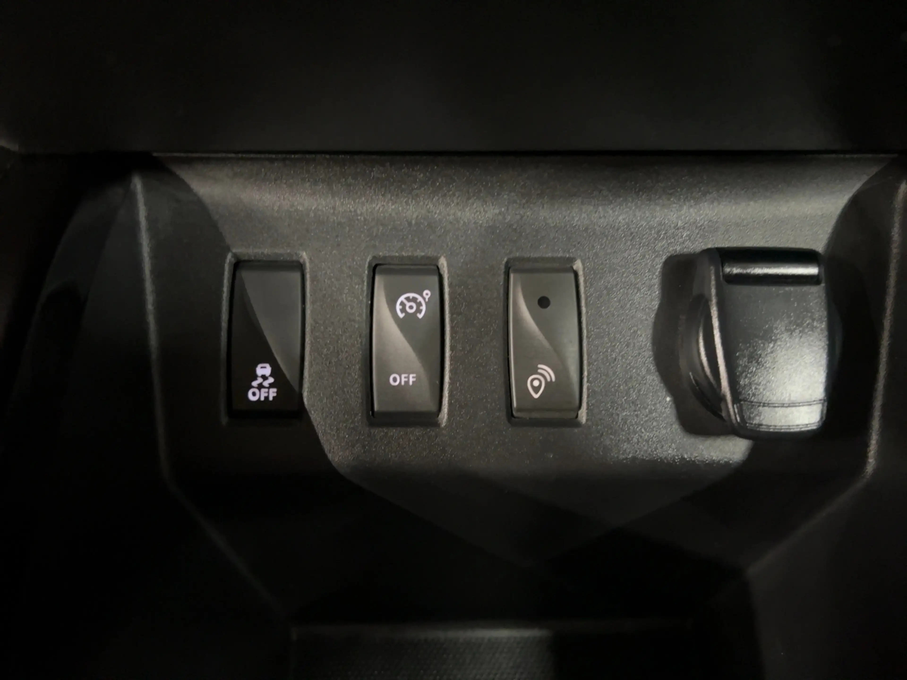 Dacia Spring Essential 48 — photo 14