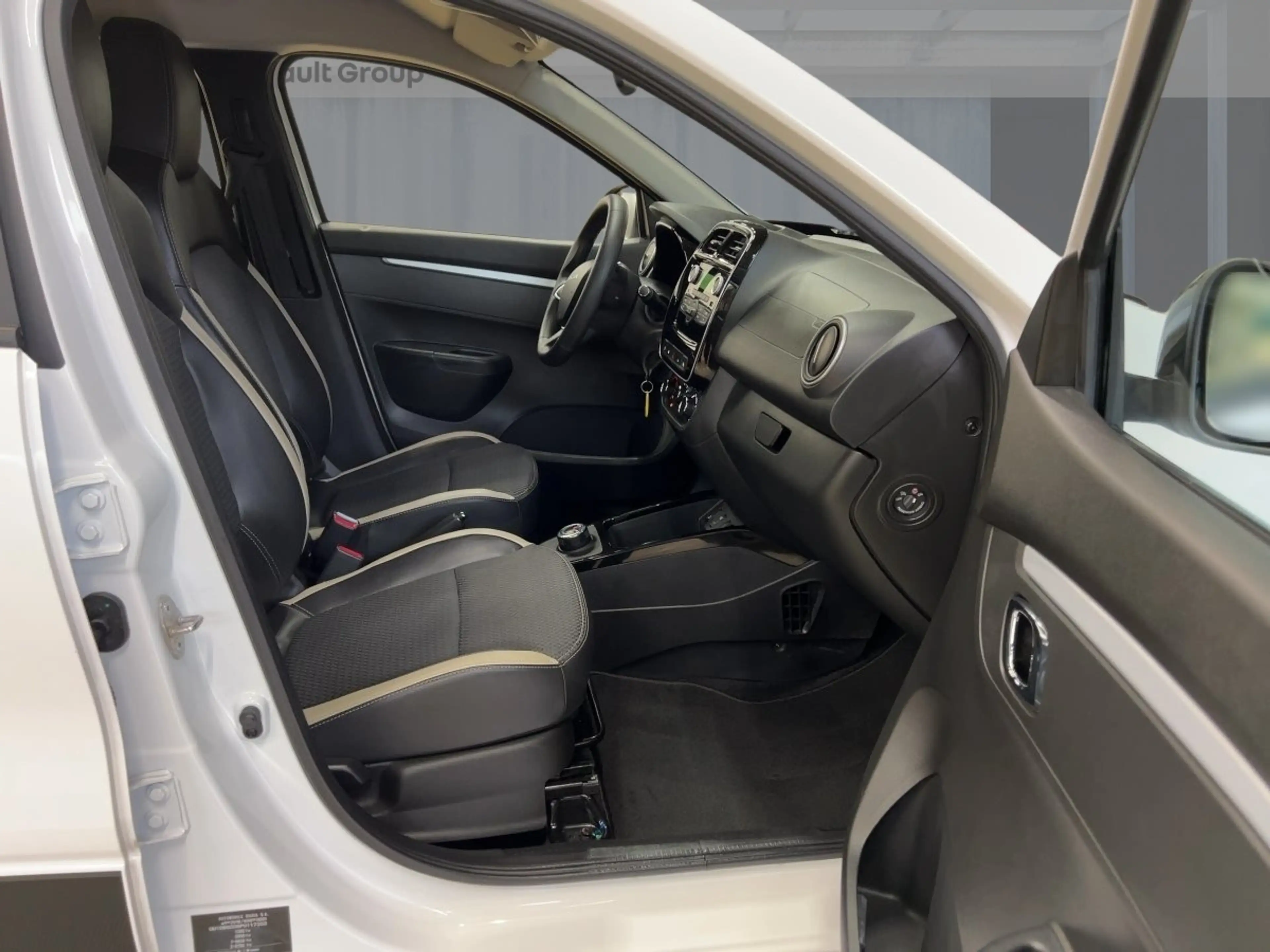 Dacia Spring Essential 48 — photo 8