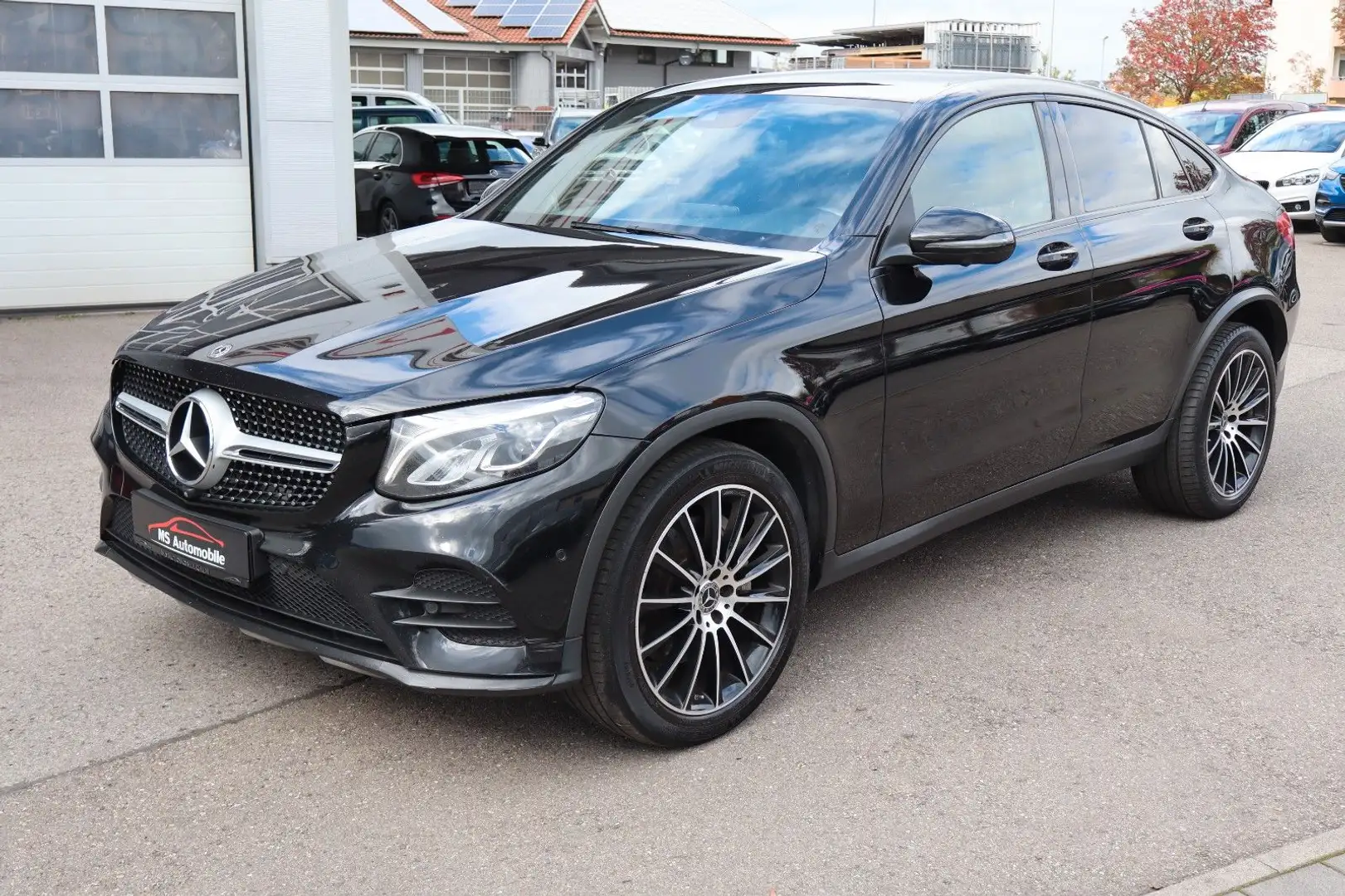 Mercedes-Benz GLC 250 d 4Matic Coupe AMG Line Comand_360°_LED Schwarz - 1