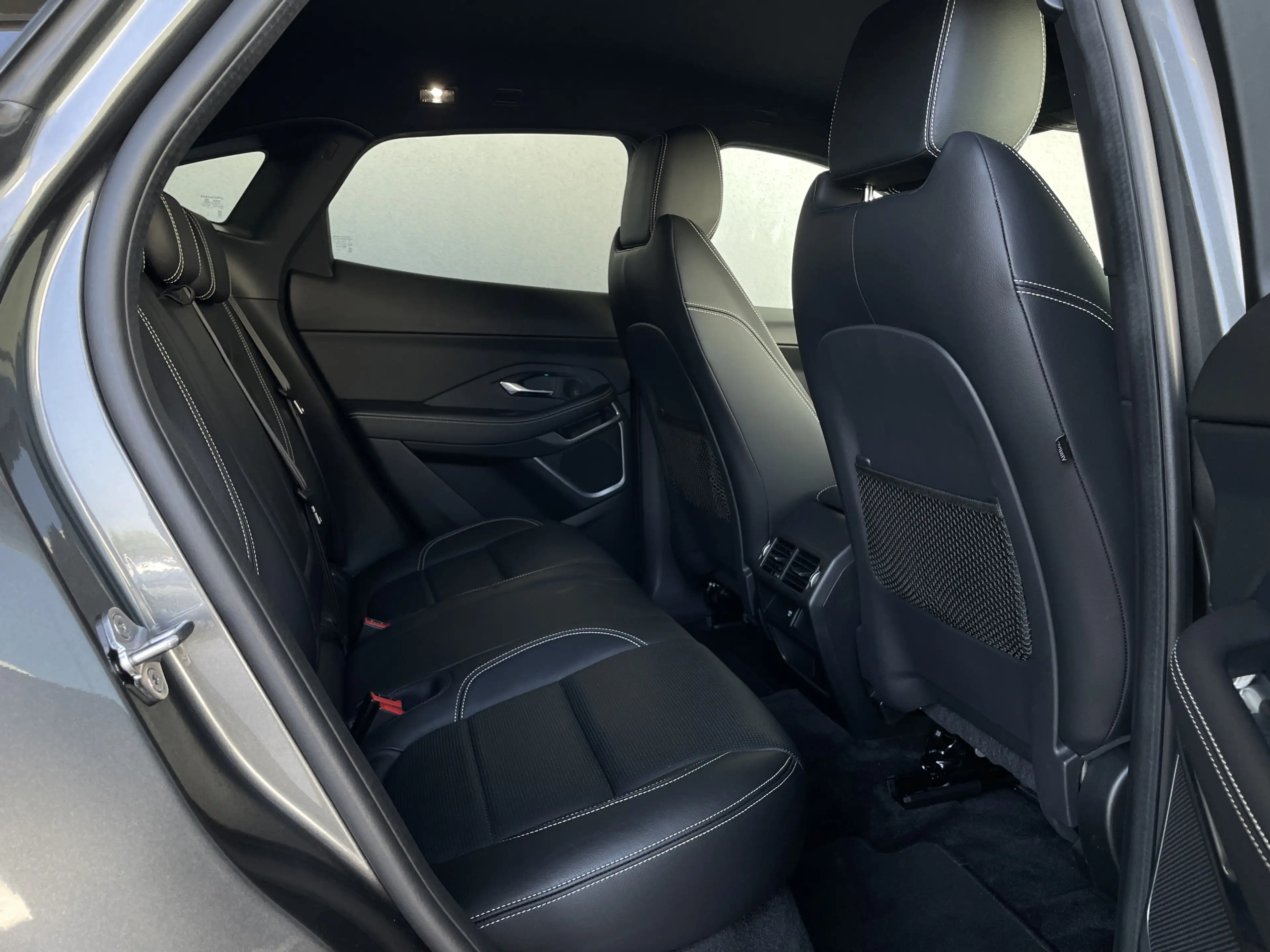 Jaguar E-Pace R-Dynamic S AWD*BLACK PACK*9-GANG*20 ZOLL — photo 12