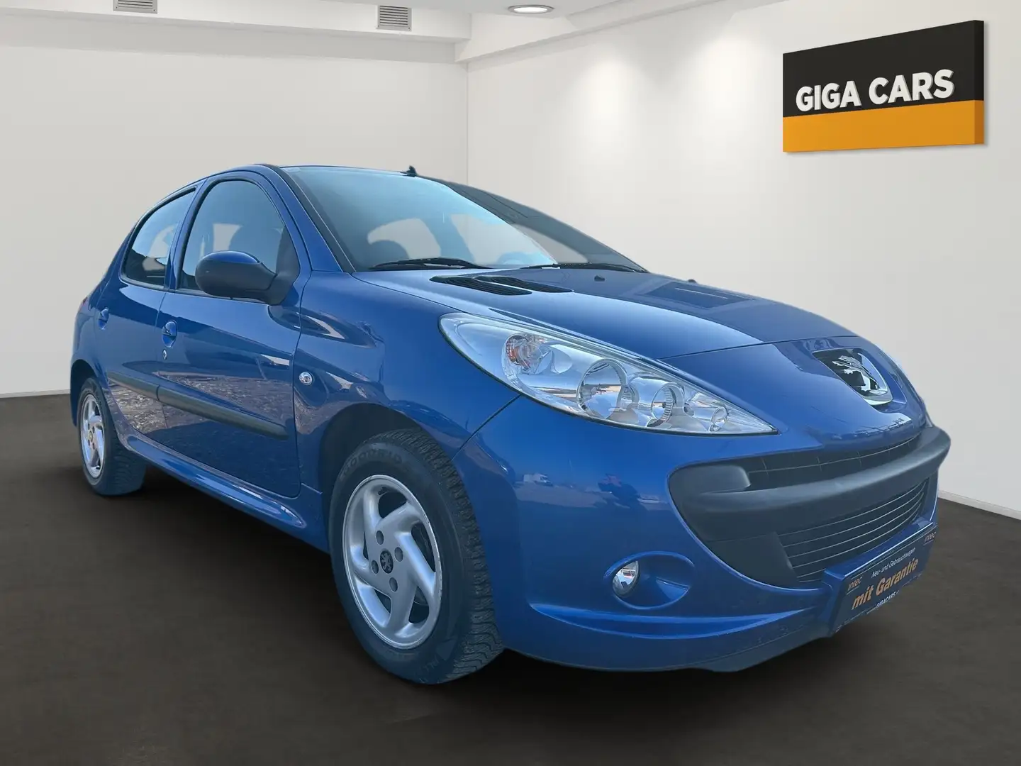 Peugeot 206 Basis Blau - 2