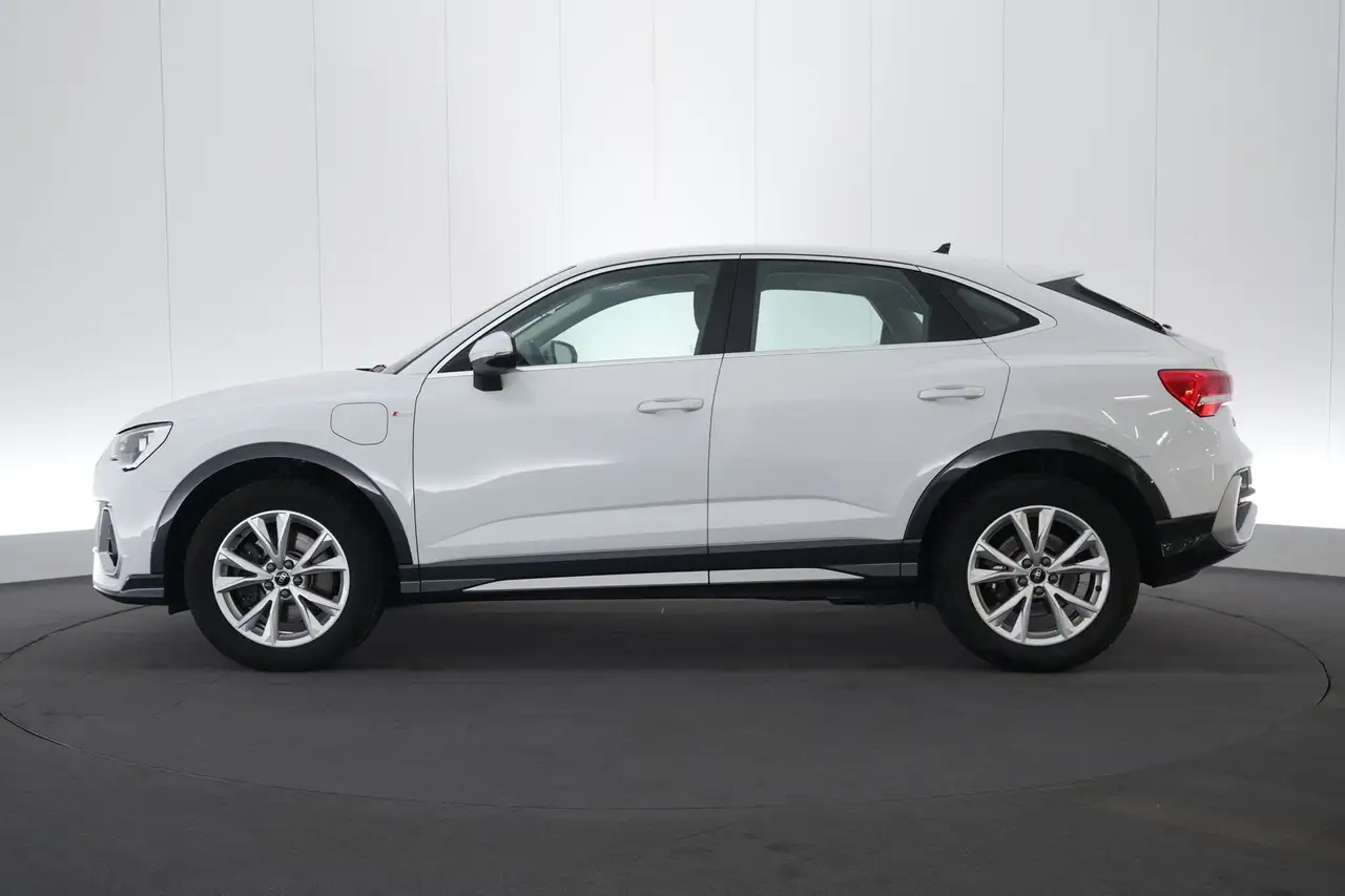 Audi Q3 Sportback 45 TFSI e PHEV S-Tronic S-Line LEDER/ALC, миниатюра 11