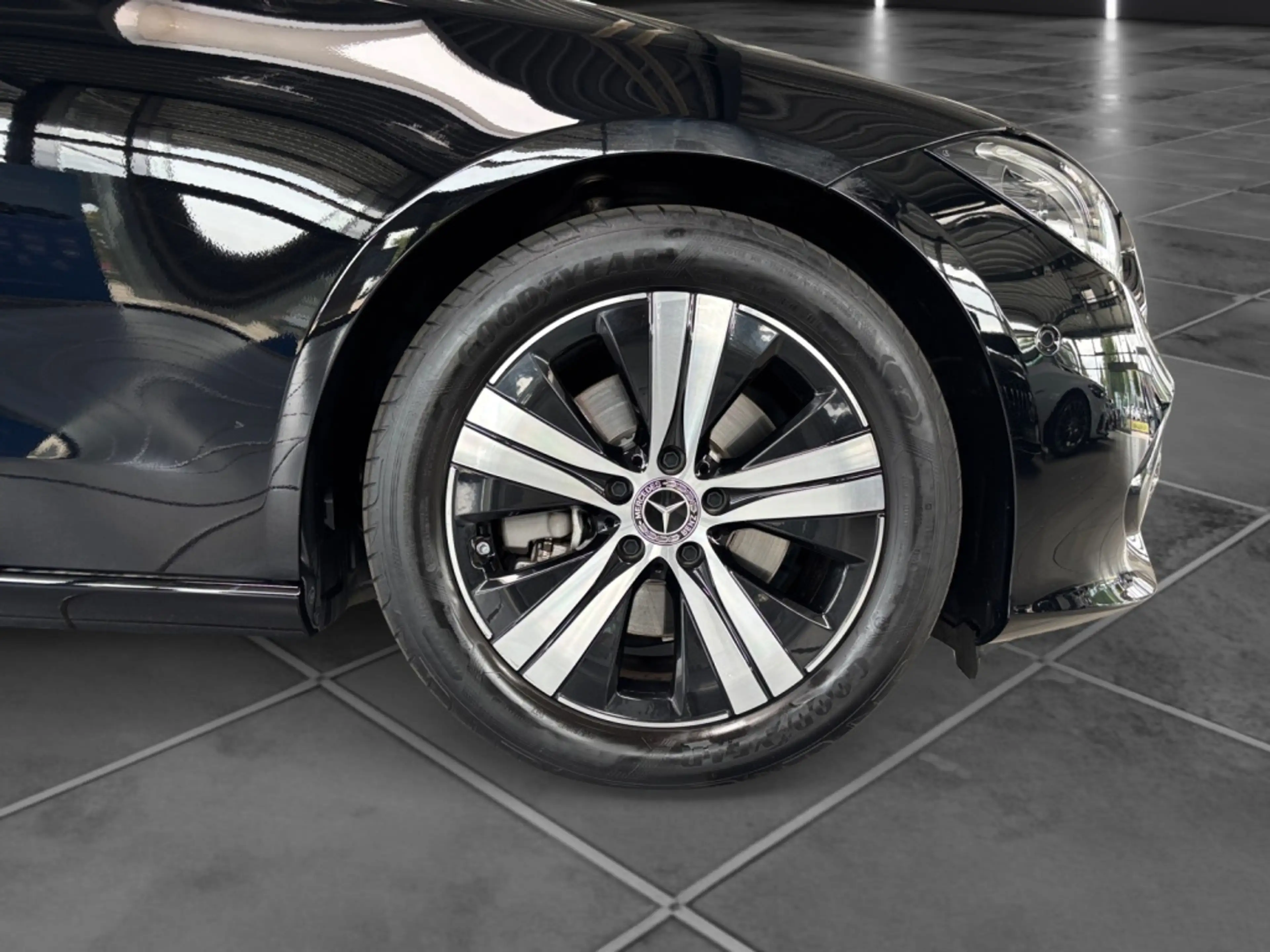 Mercedes-Benz C 200 d T Avantgarde*Edition*LED*Distronic*360K* — photo 5