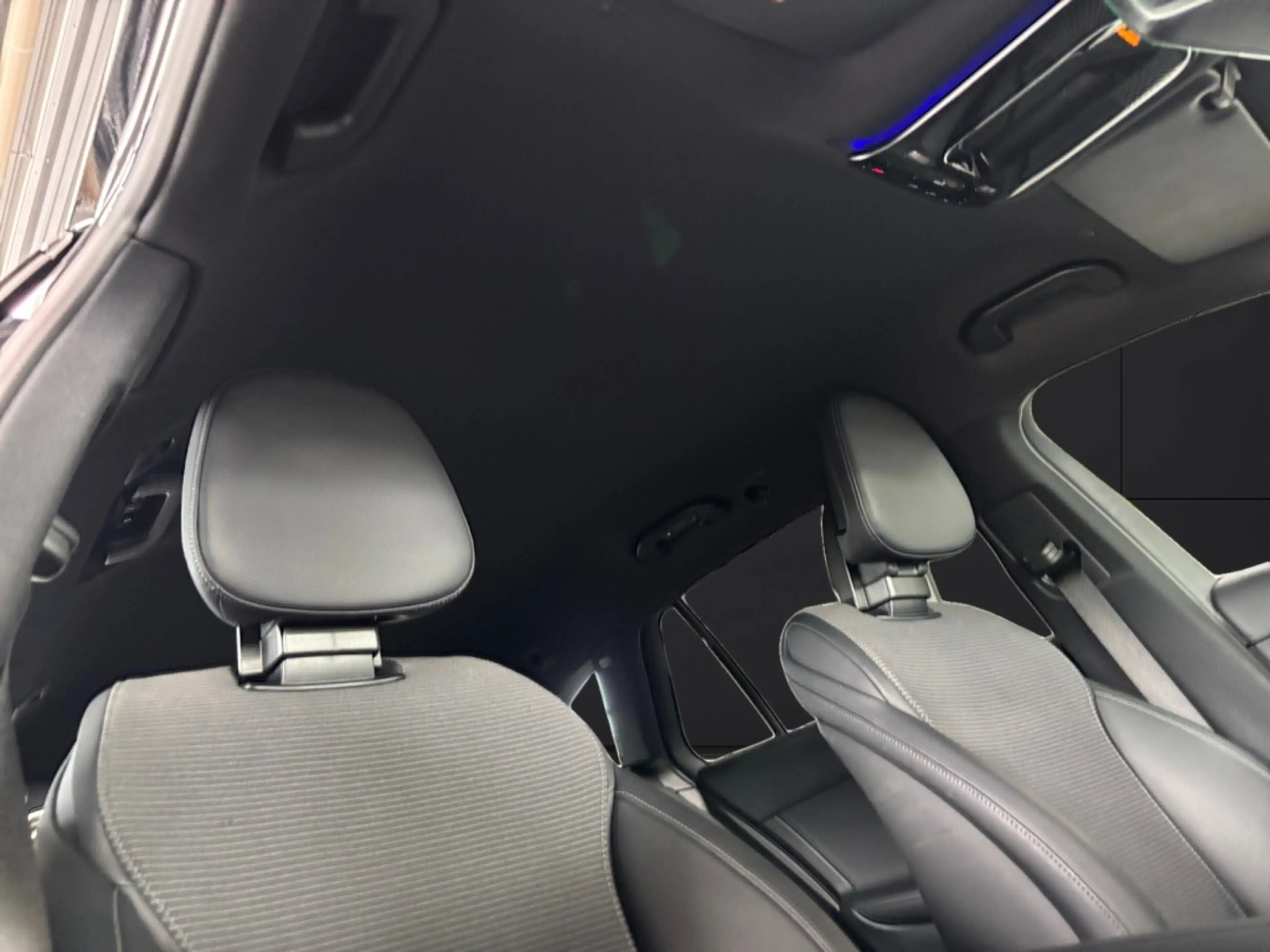 Mercedes-Benz C 200 d T Avantgarde*Edition*LED*Distronic*360K* — photo 14