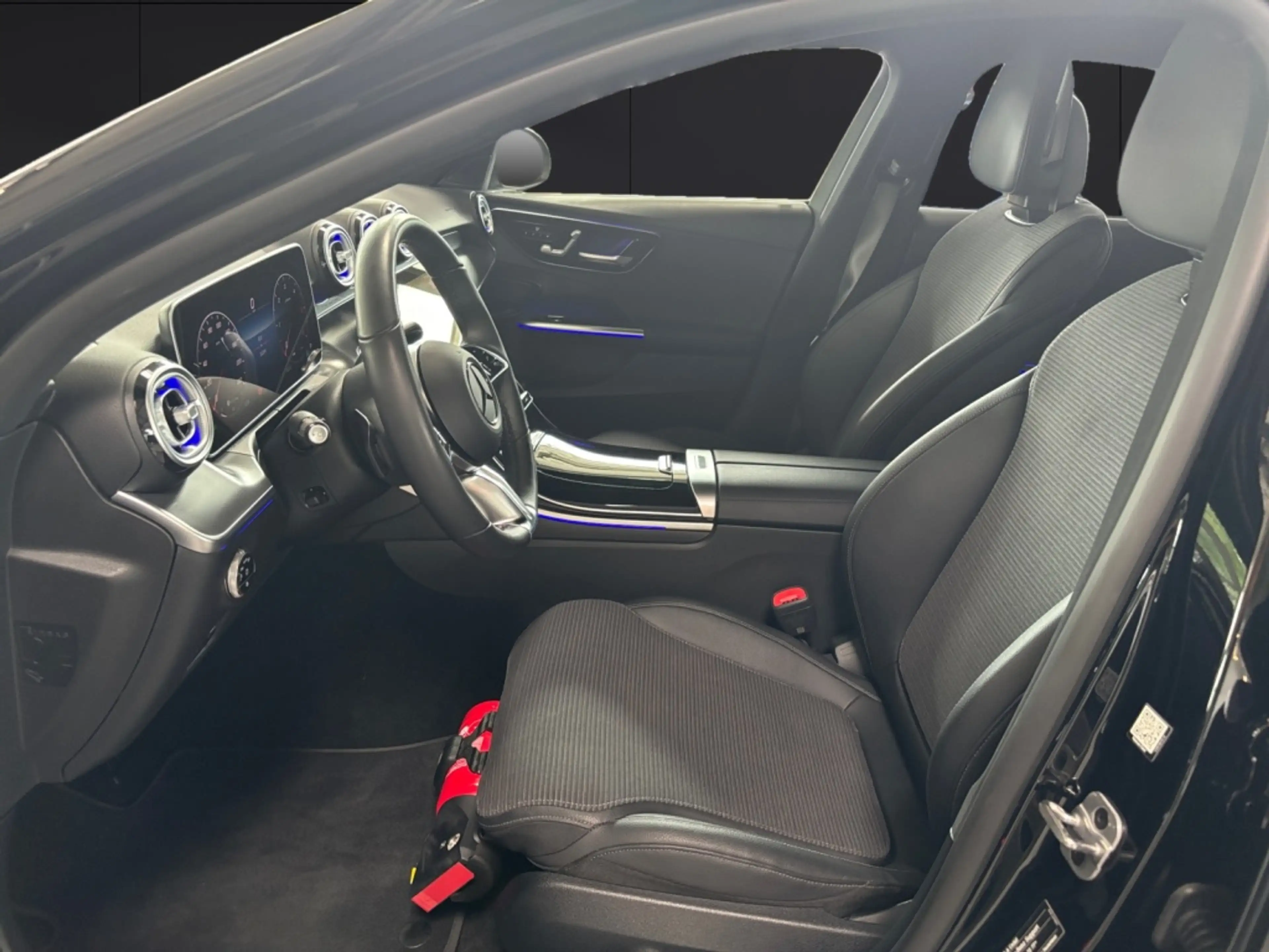 Mercedes-Benz C 200 d T Avantgarde*Edition*LED*Distronic*360K* — photo 8