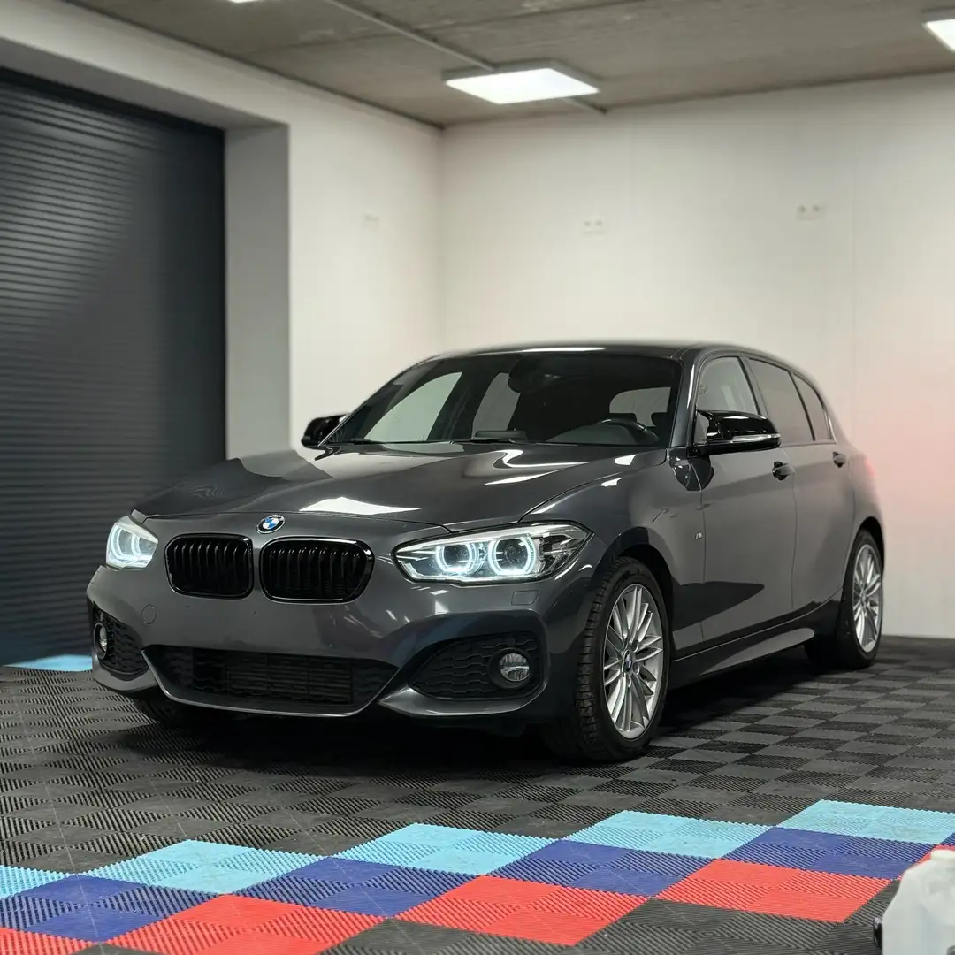 BMW 118 118i Pack M Grijs - 1