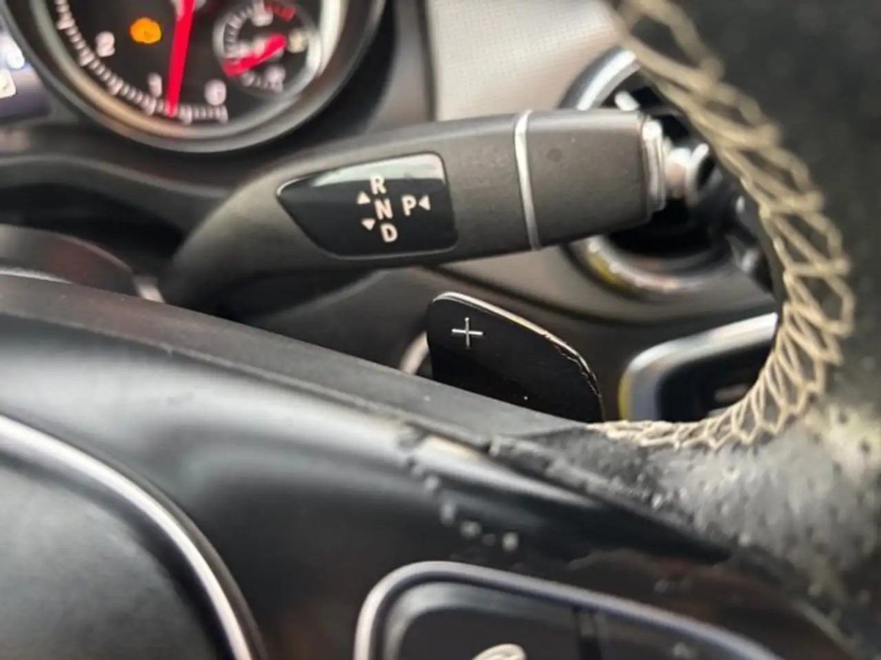 Mercedes-Benz CLA снимка Mercedes-Benz CLA
