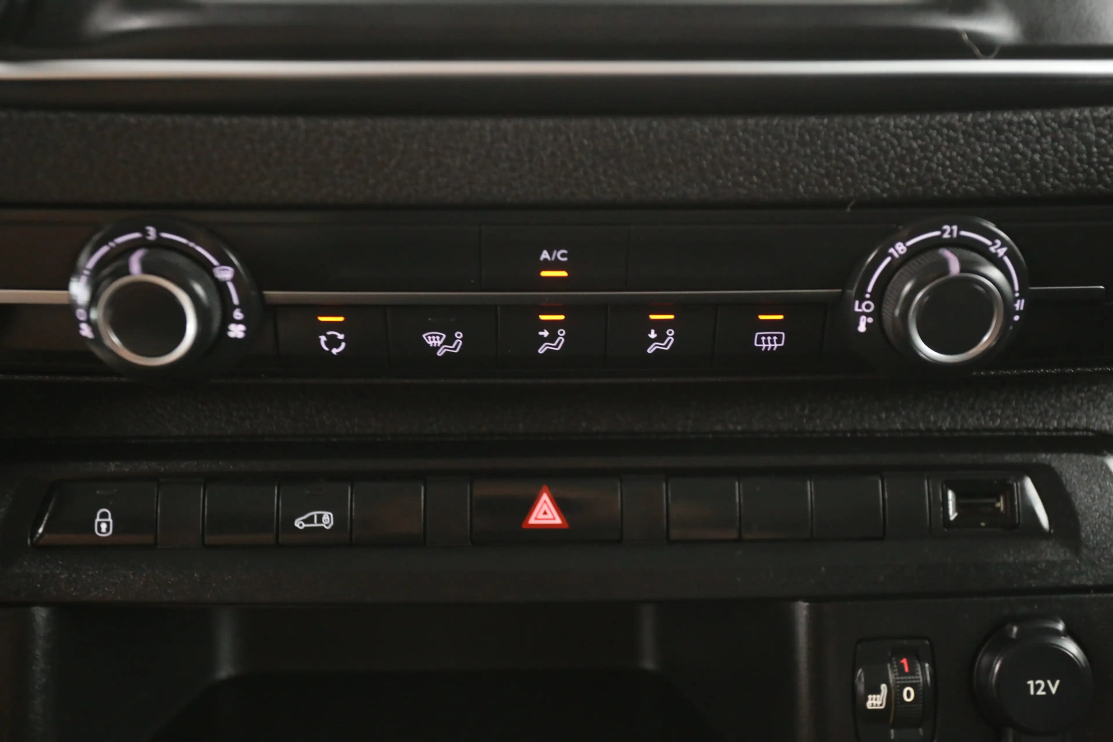 Peugeot e-Expert e-Jumpy L3H1 | Snelladen | SOH 99% | Airco | Camer — photo 19
