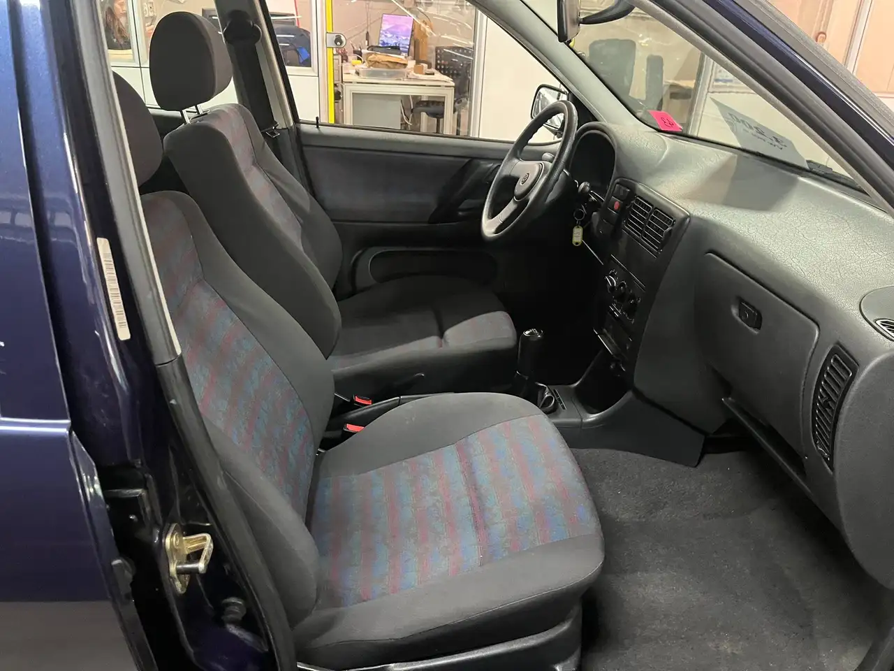 Volkswagen Polo 5p 1.6 aria condizionata e servosterzo!!, foto 9