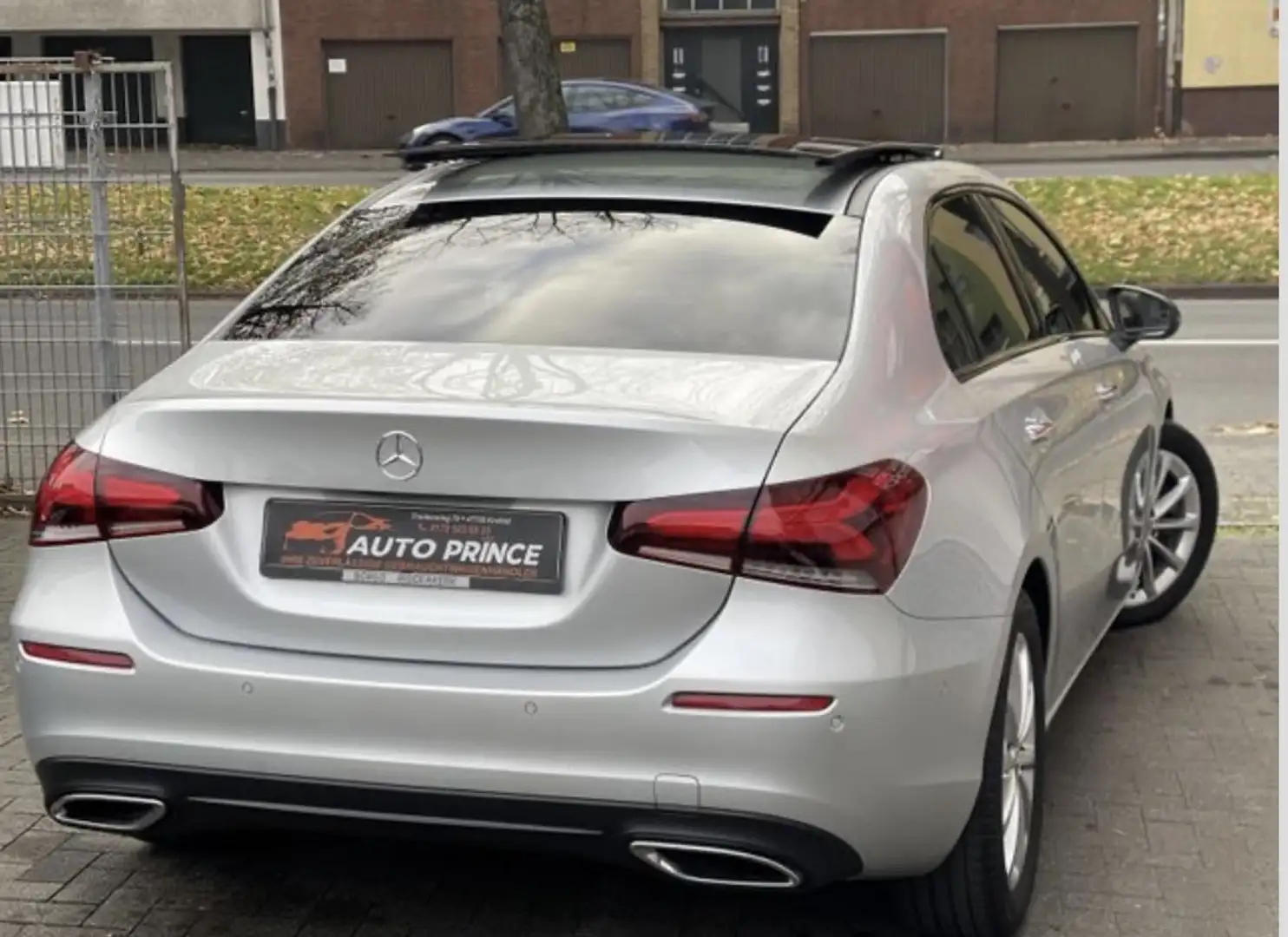 Mercedes-Benz A 220 4Matic 7G-DCT AMG Line GARANTIE,TÜV NEU - 2