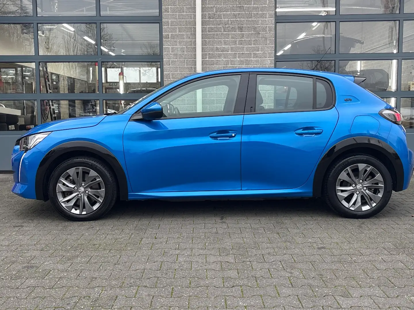 Peugeot e-208 EV Allure 50 kWh|CAMERA|CLIMA|NAVI| Bleu - 2
