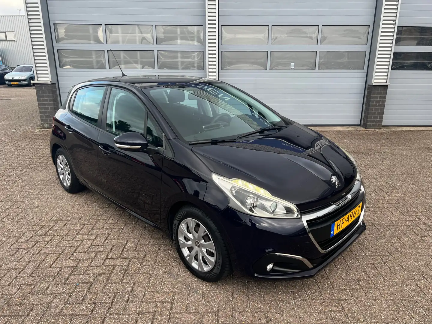 Peugeot 208 1.6 100PK BlueHDi Blue Lease | Navigatie | Cruise Blauw - 2