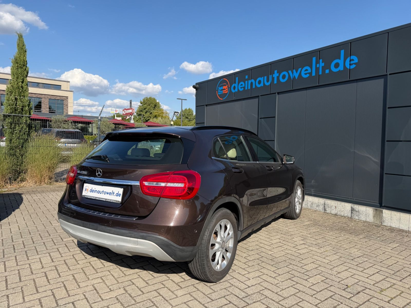 Mercedes-Benz GLA 200 — photo 8