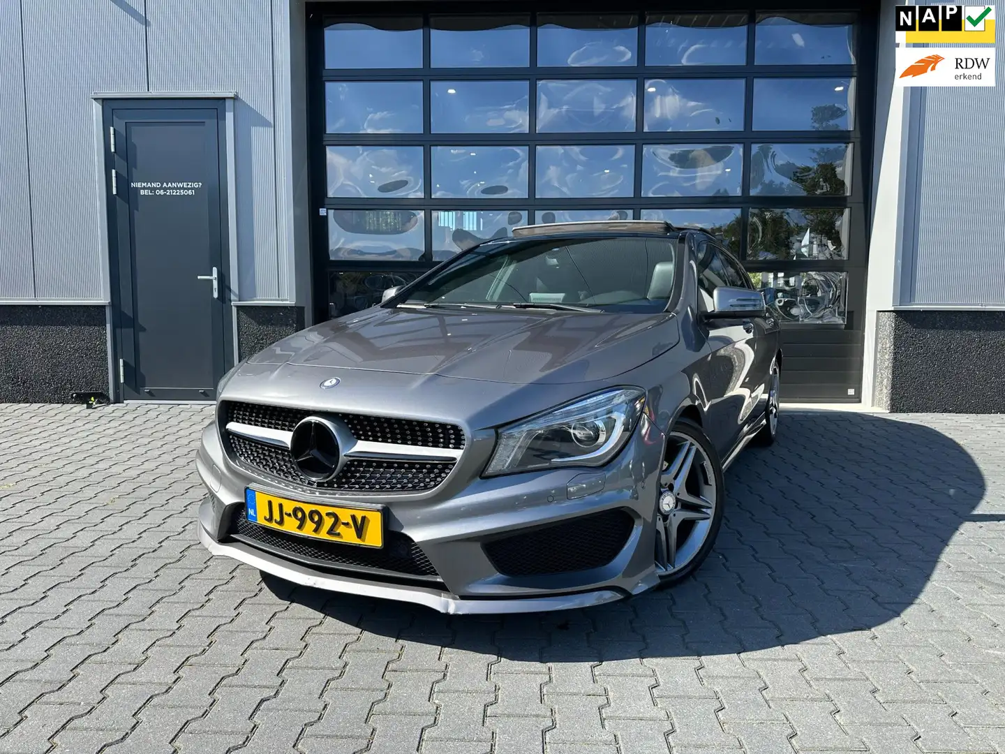 Mercedes-Benz CLA 180 Shooting Brake Ambition AMG EDITION automaat Gris - 1