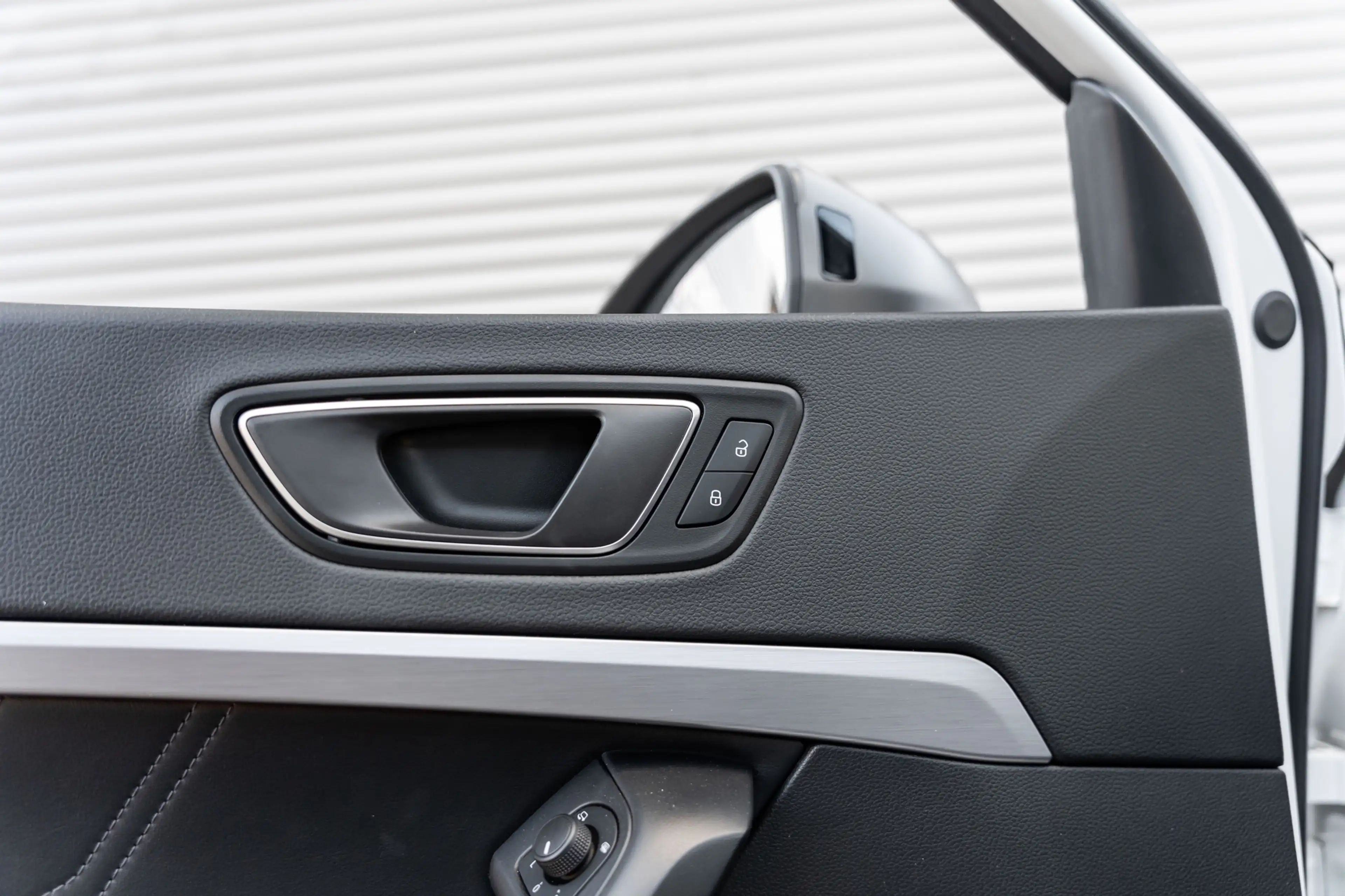 SEAT Ateca 2.0 TSI 4Drive FR PANO BEATS TREKHAAK CAMERA 360 — photo 11