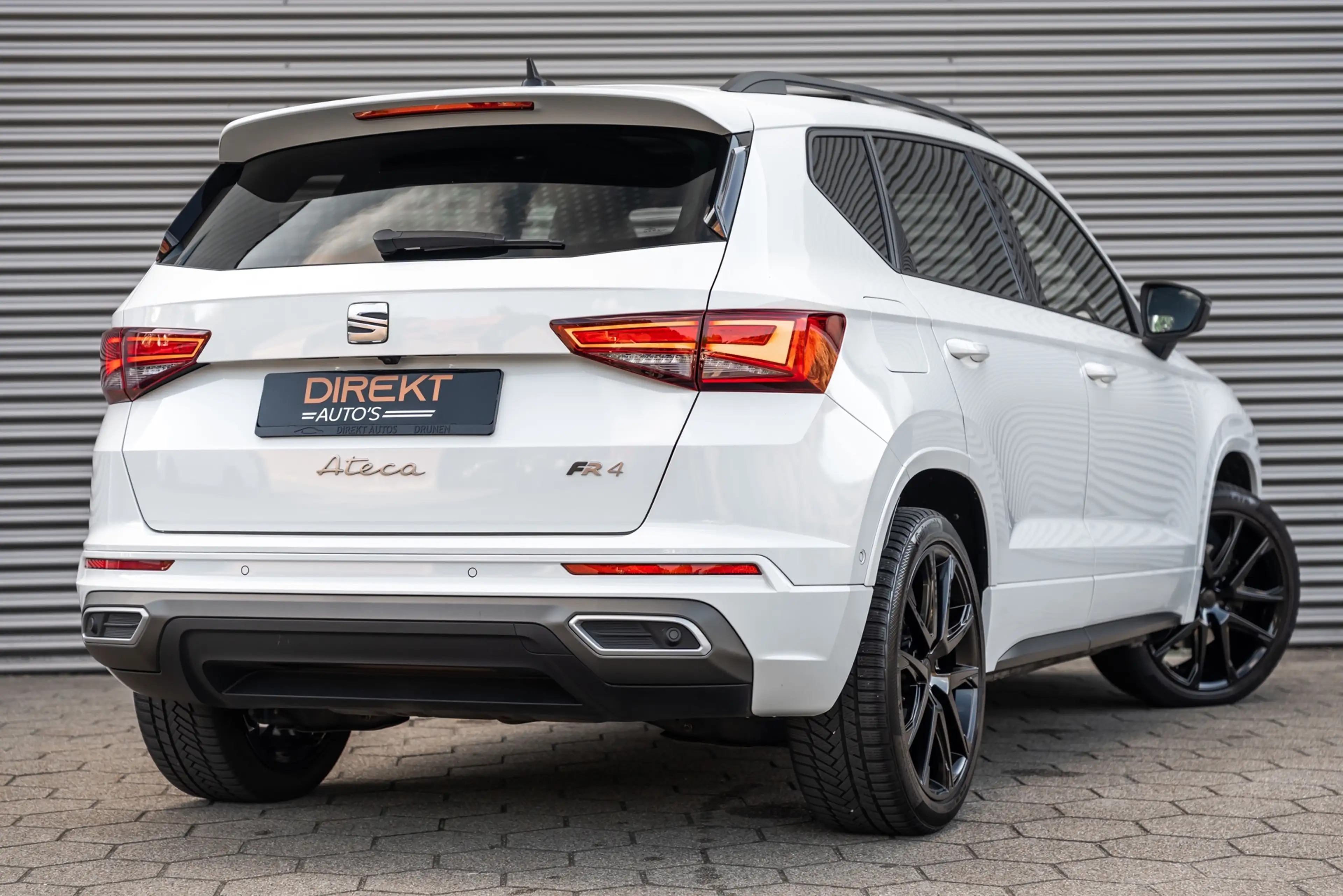 SEAT Ateca 2.0 TSI 4Drive FR PANO BEATS TREKHAAK CAMERA 360 — photo 7