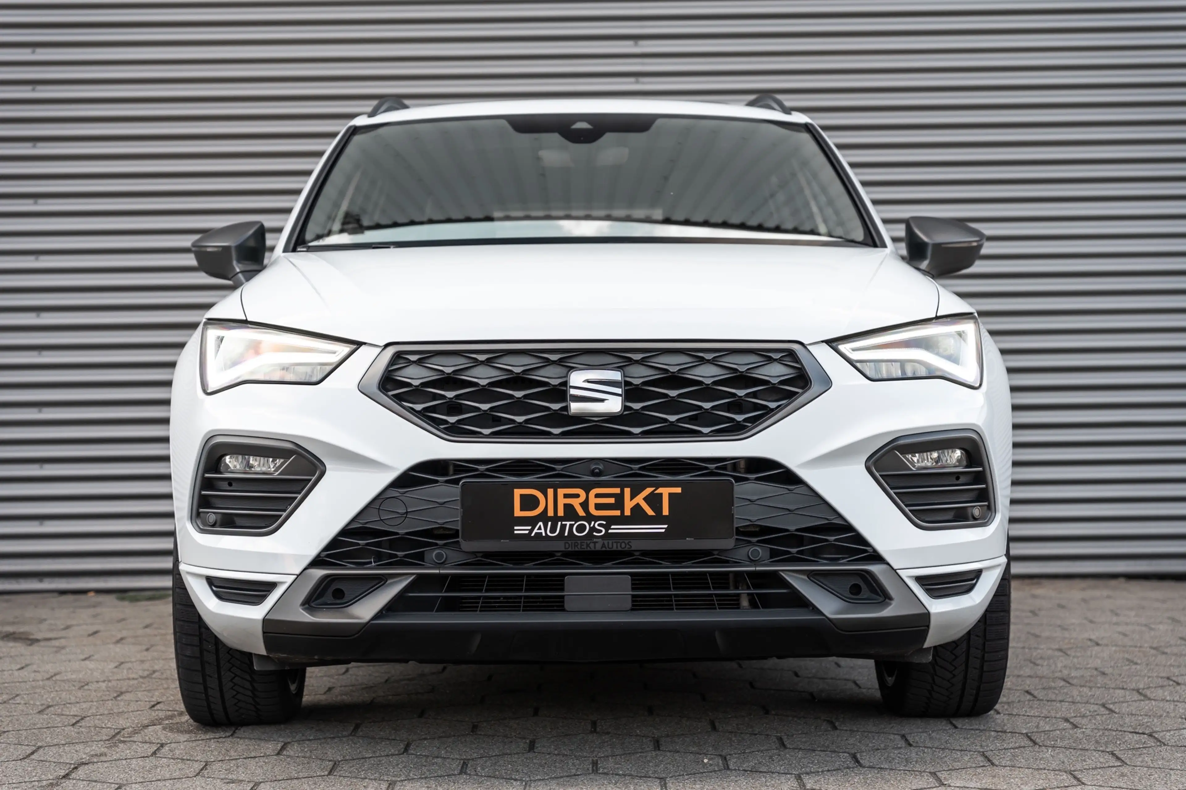 SEAT Ateca 2.0 TSI 4Drive FR PANO BEATS TREKHAAK CAMERA 360 — photo 2