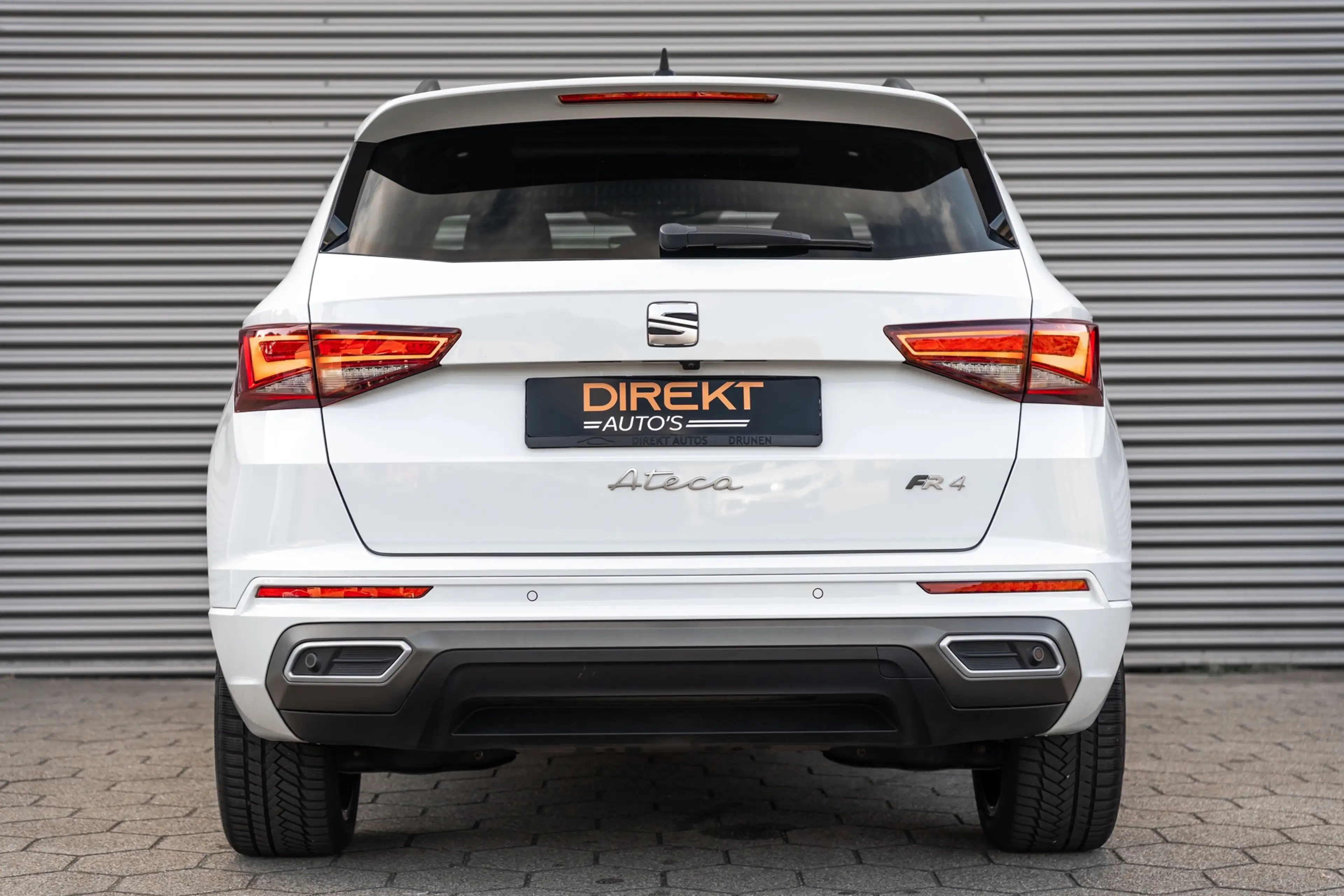 SEAT Ateca 2.0 TSI 4Drive FR PANO BEATS TREKHAAK CAMERA 360 — photo 6