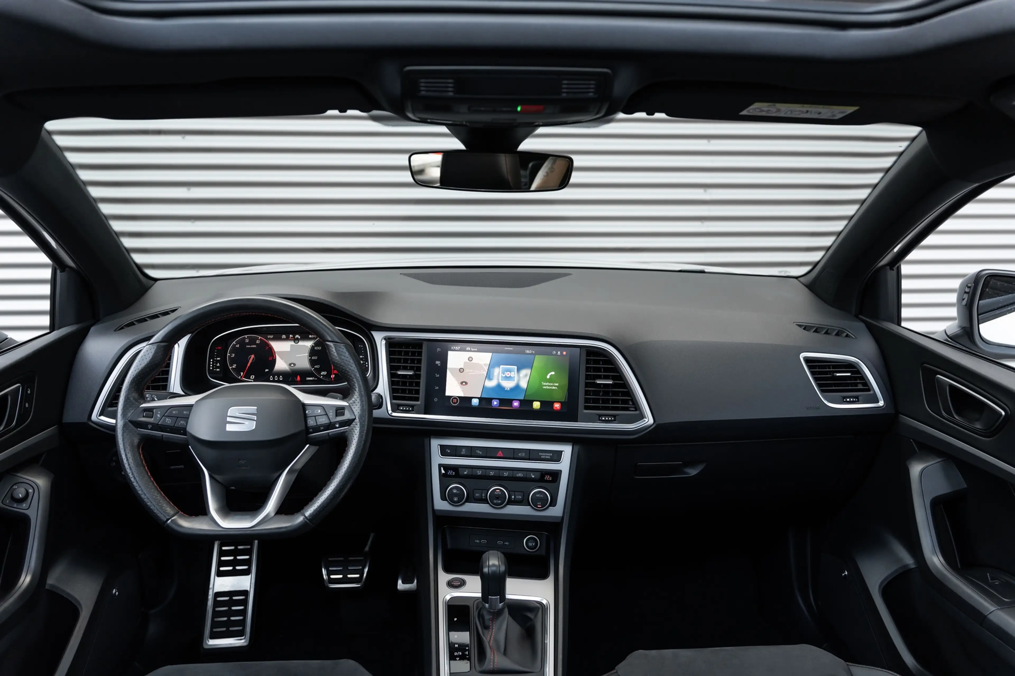 SEAT Ateca 2.0 TSI 4Drive FR PANO BEATS TREKHAAK CAMERA 360 — photo 9