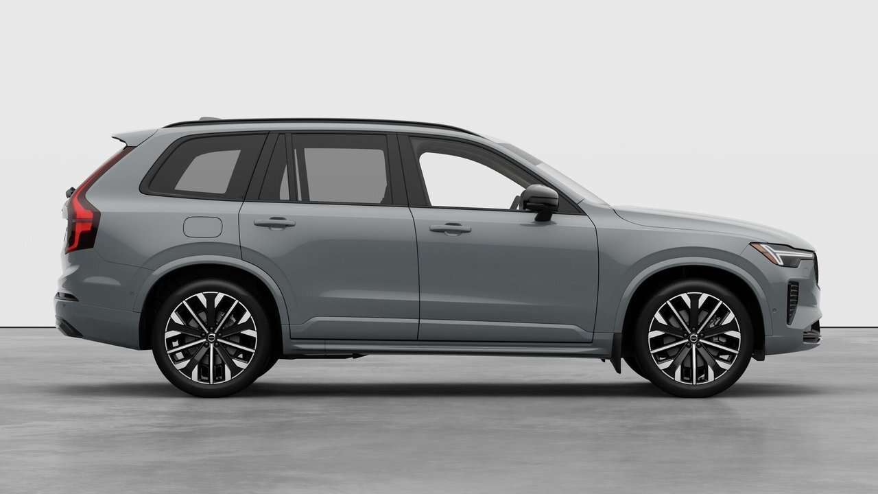 2026 Volvo XC90 Plus 7-Seater (Dark Theme) thumb 7