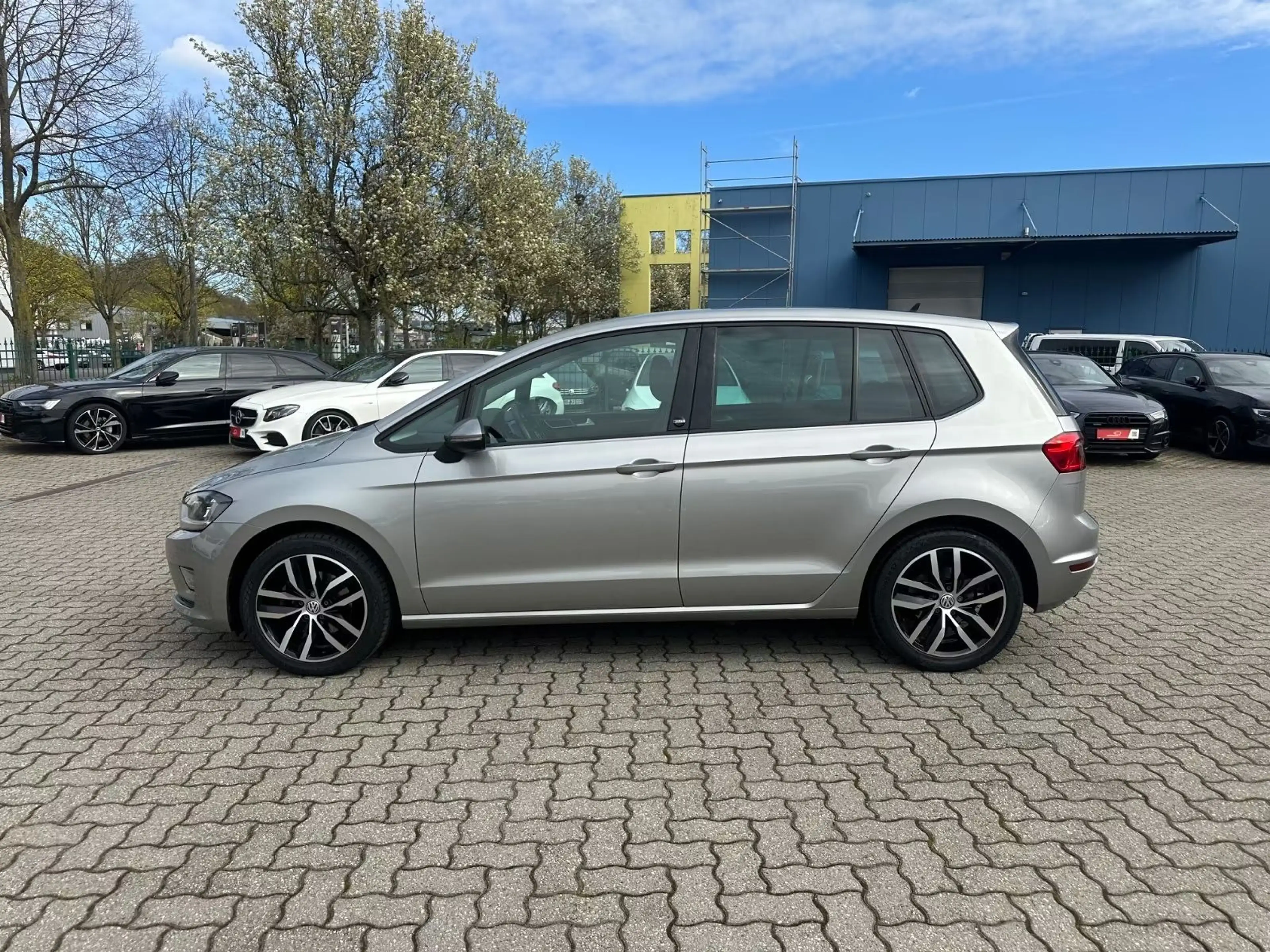 Volkswagen Golf Sportsvan Sportsvan VII 1.4 TSI Sound ACC Navi LED 17" SHZ — photo 3