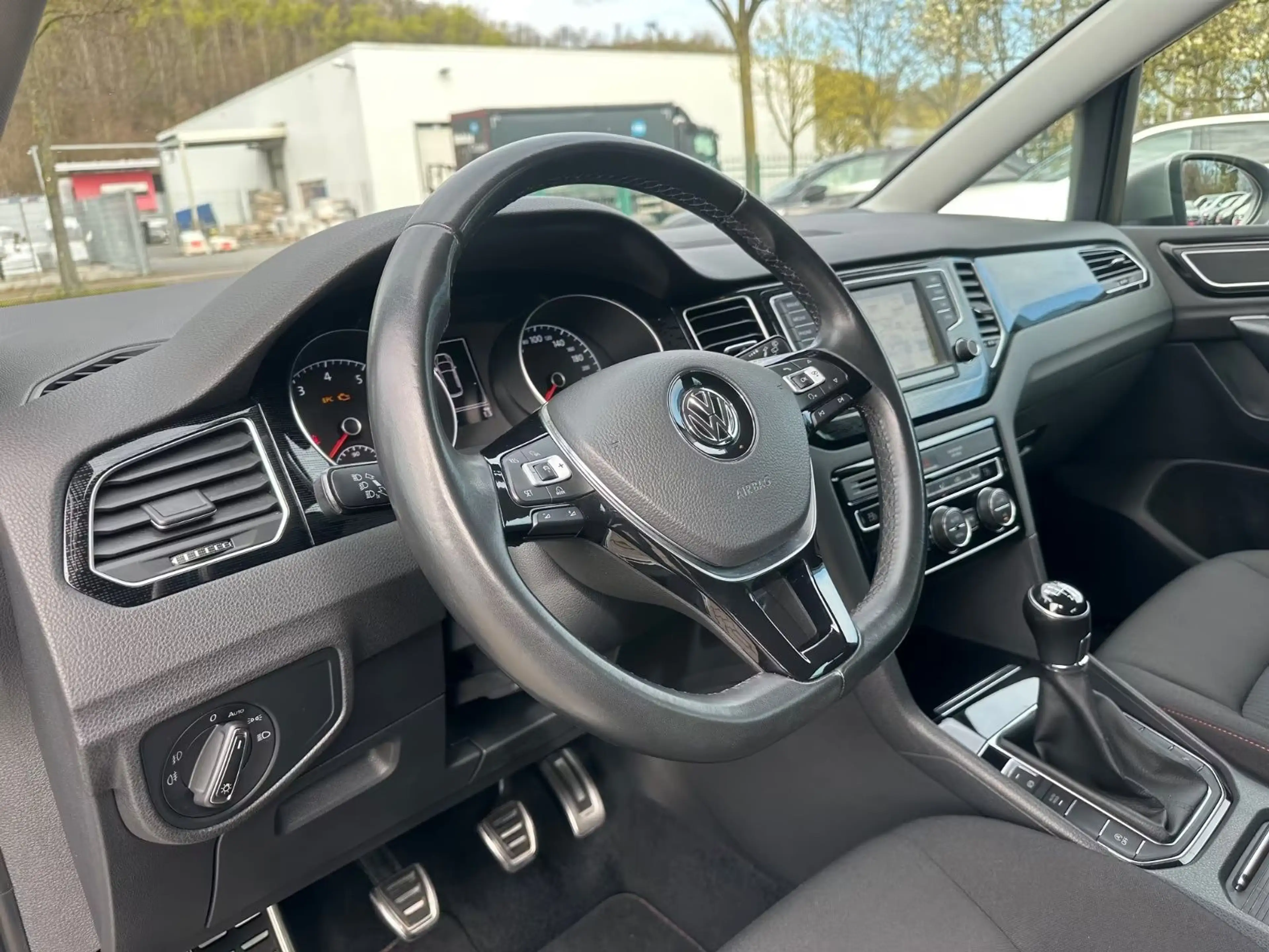 Volkswagen Golf Sportsvan Sportsvan VII 1.4 TSI Sound ACC Navi LED 17" SHZ — photo 20