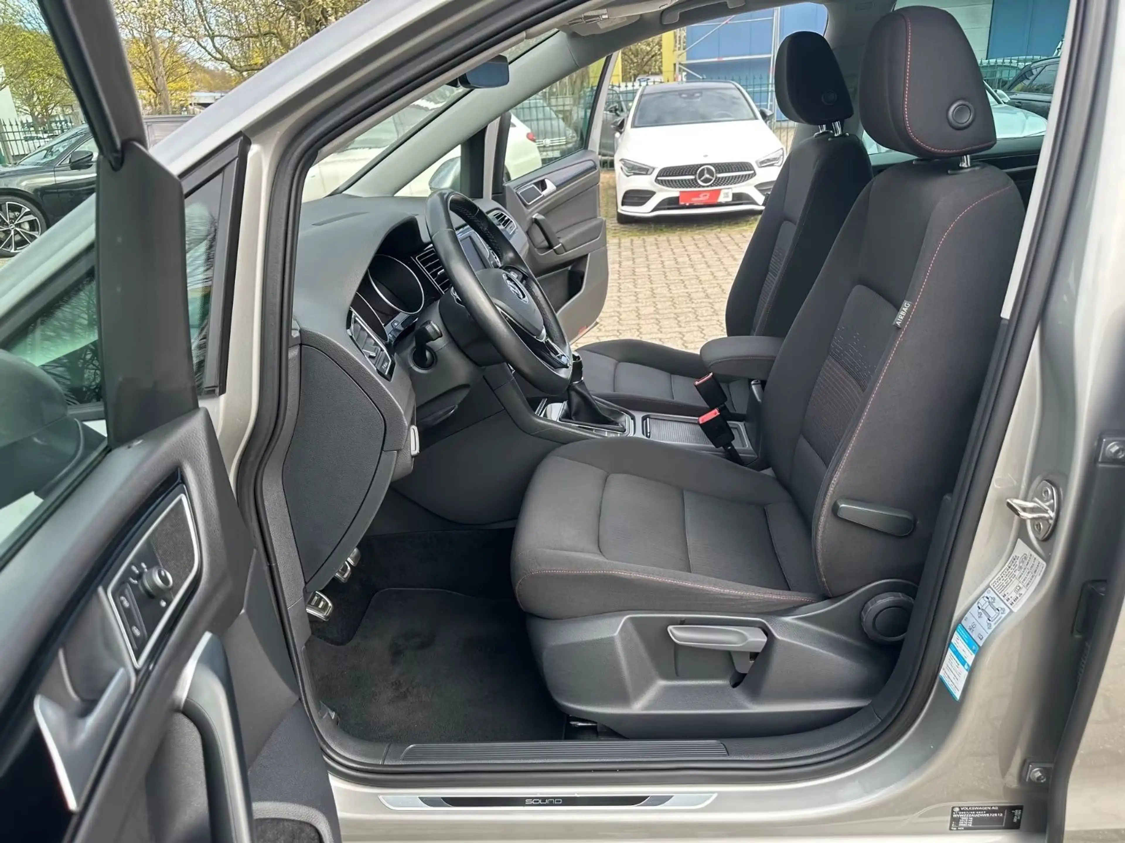 Volkswagen Golf Sportsvan Sportsvan VII 1.4 TSI Sound ACC Navi LED 17" SHZ — photo 15