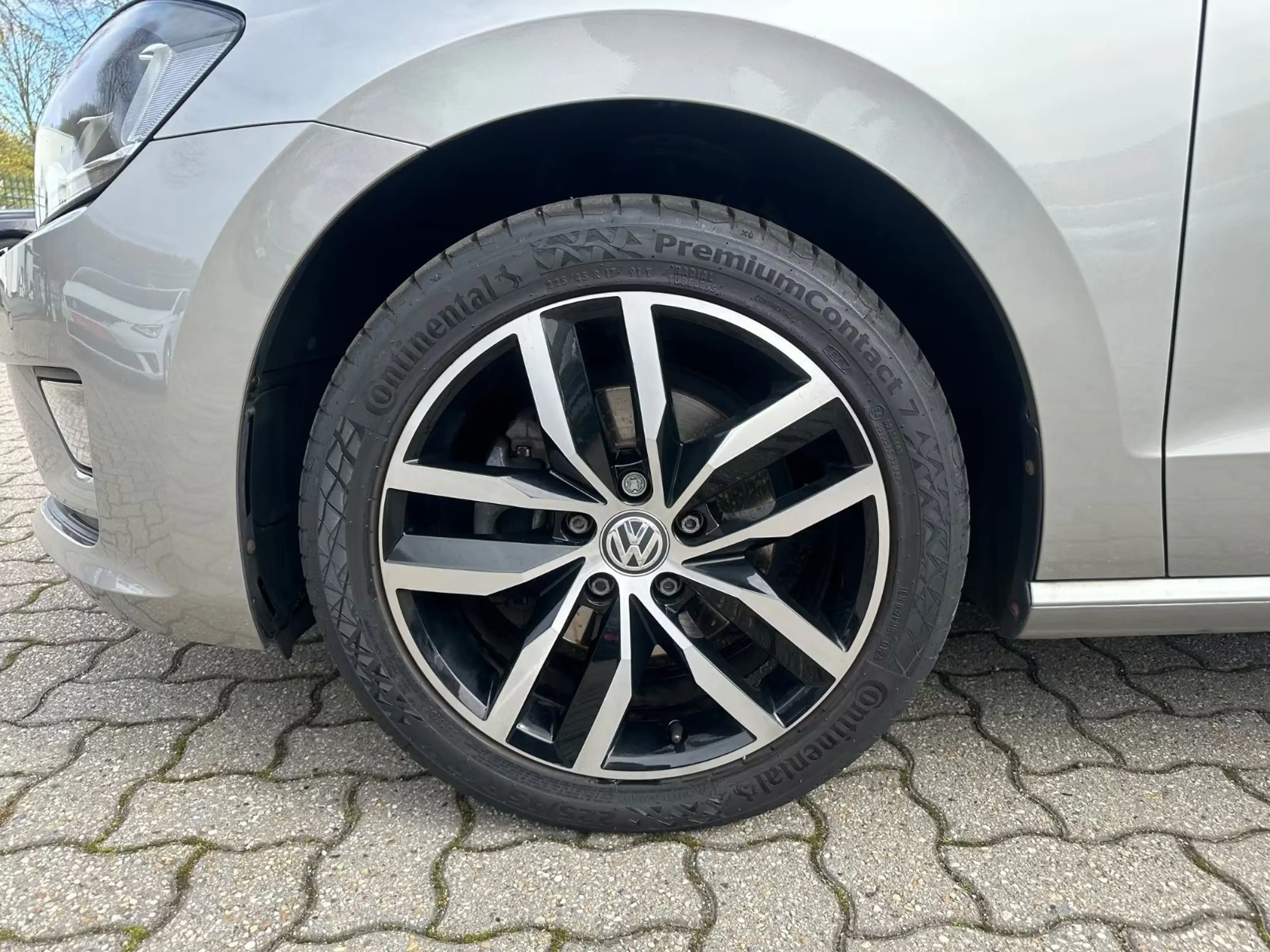 Volkswagen Golf Sportsvan Sportsvan VII 1.4 TSI Sound ACC Navi LED 17" SHZ — photo 9