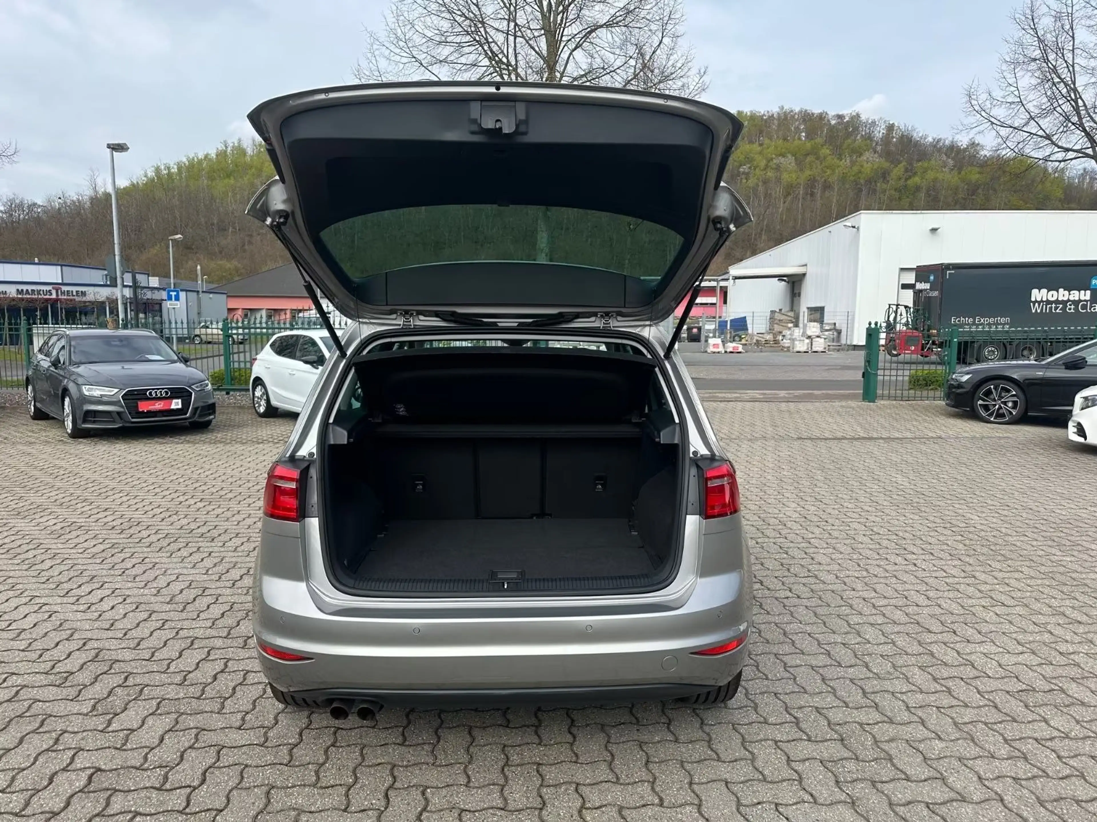 Volkswagen Golf Sportsvan Sportsvan VII 1.4 TSI Sound ACC Navi LED 17" SHZ — photo 8