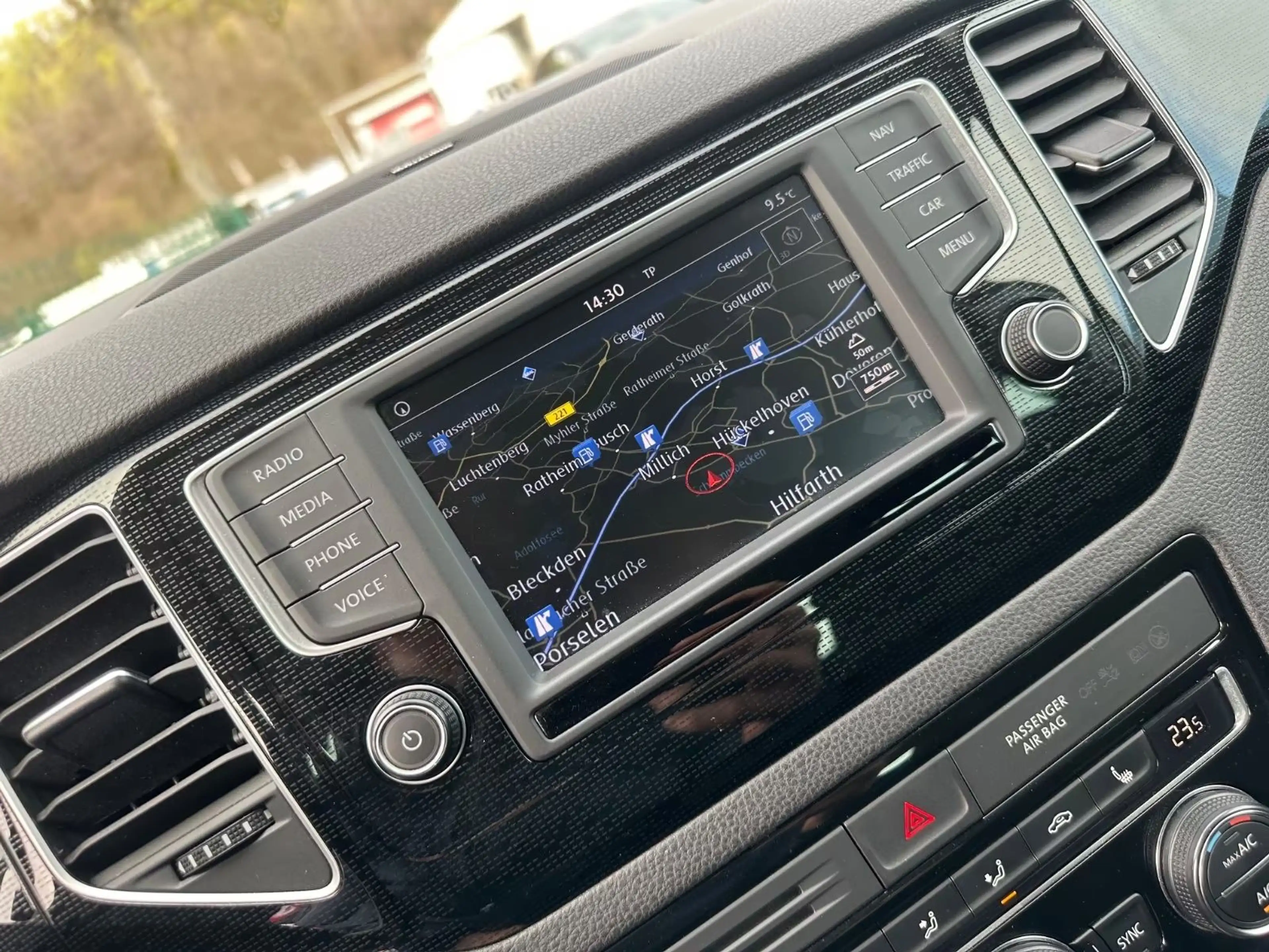 Volkswagen Golf Sportsvan Sportsvan VII 1.4 TSI Sound ACC Navi LED 17" SHZ — photo 21