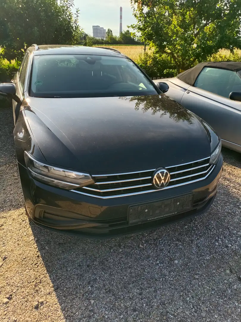 Volkswagen Passat Variant Basis Schwarz - 1