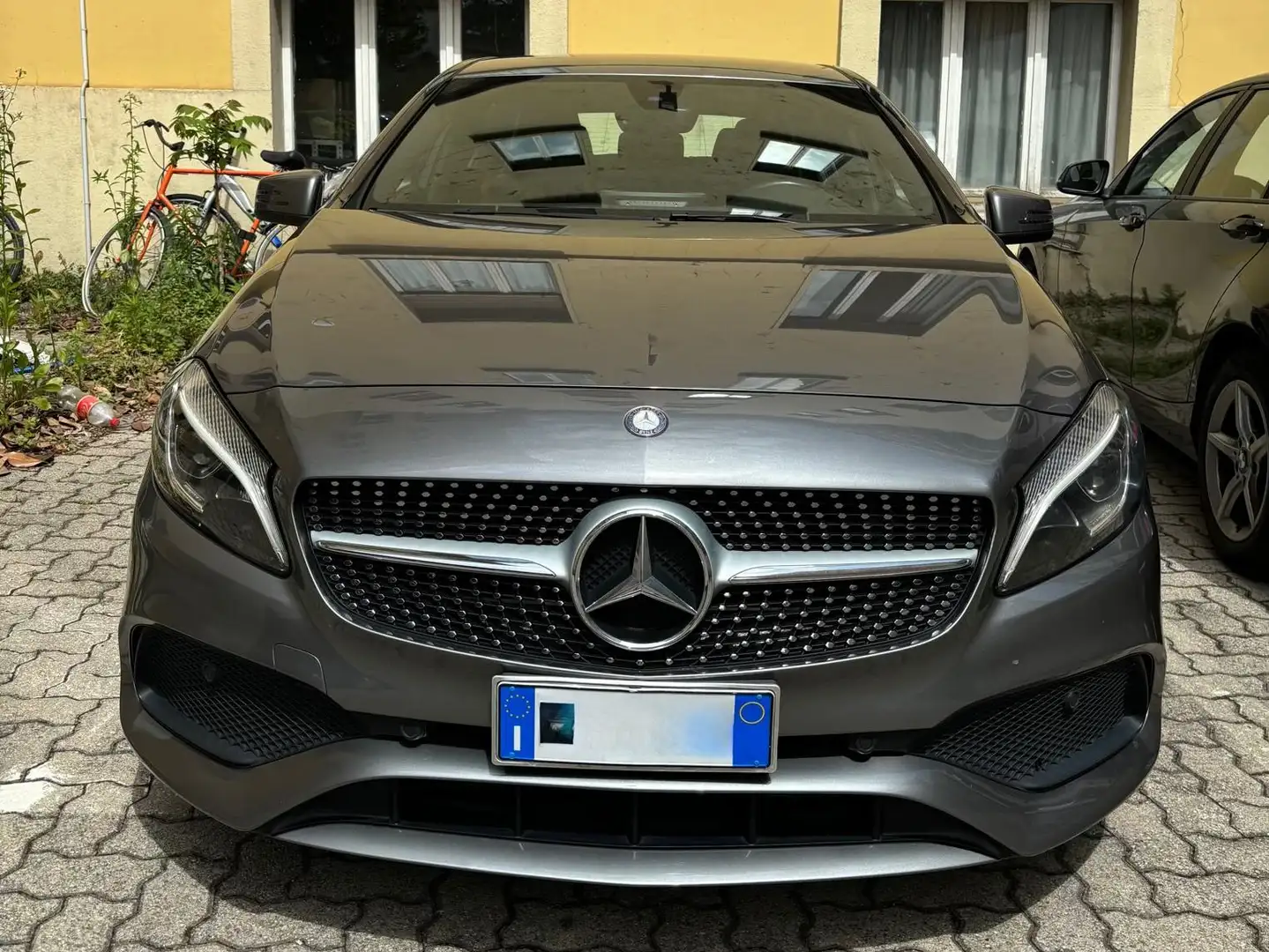 Mercedes-Benz A 180 Classe A - W176d Premium my16 Grigio - 2