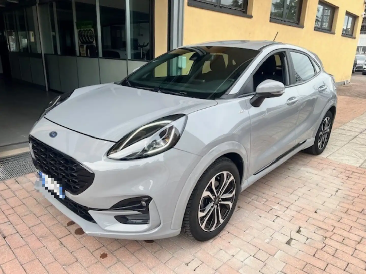 Ford Puma 1.0 EcoBoost Hybrid 125 CV S&S aut. ST-Line Grigio - 1