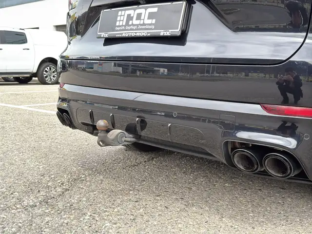 Porsche Cayenne E-Hybrid E-Hybrid AHK/Panorama/Nachtsicht/18-Wege Ansicht 36