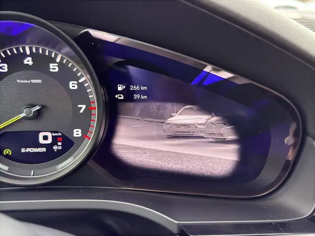 Porsche Cayenne E-Hybrid E-Hybrid AHK/Panorama/Nachtsicht/18-Wege Ansicht 21