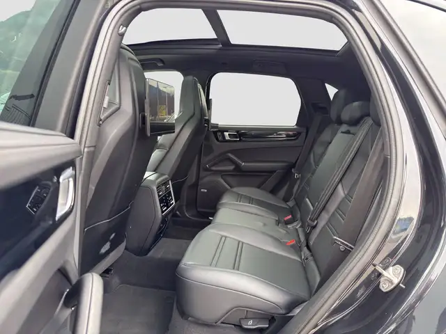Porsche Cayenne E-Hybrid E-Hybrid AHK/Panorama/Nachtsicht/18-Wege Ansicht 12