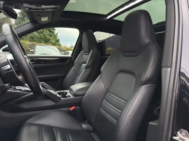 Porsche Cayenne E-Hybrid E-Hybrid AHK/Panorama/Nachtsicht/18-Wege Ansicht 19