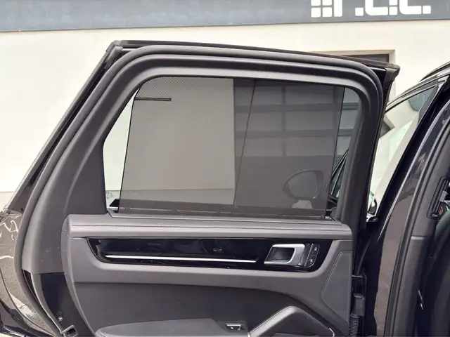 Porsche Cayenne E-Hybrid E-Hybrid AHK/Panorama/Nachtsicht/18-Wege Ansicht 34