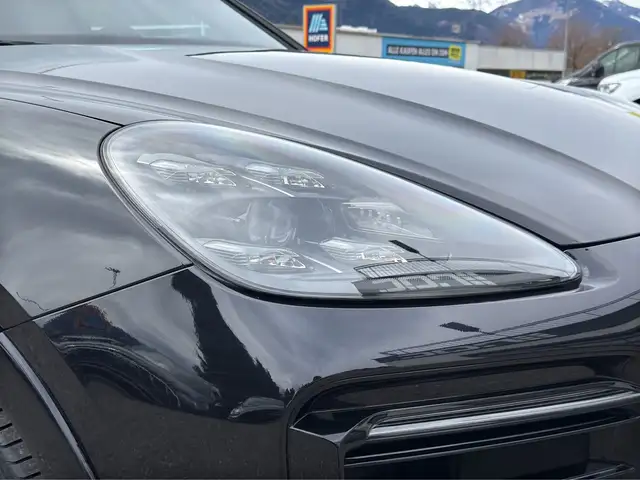 Porsche Cayenne E-Hybrid E-Hybrid AHK/Panorama/Nachtsicht/18-Wege Ansicht 38